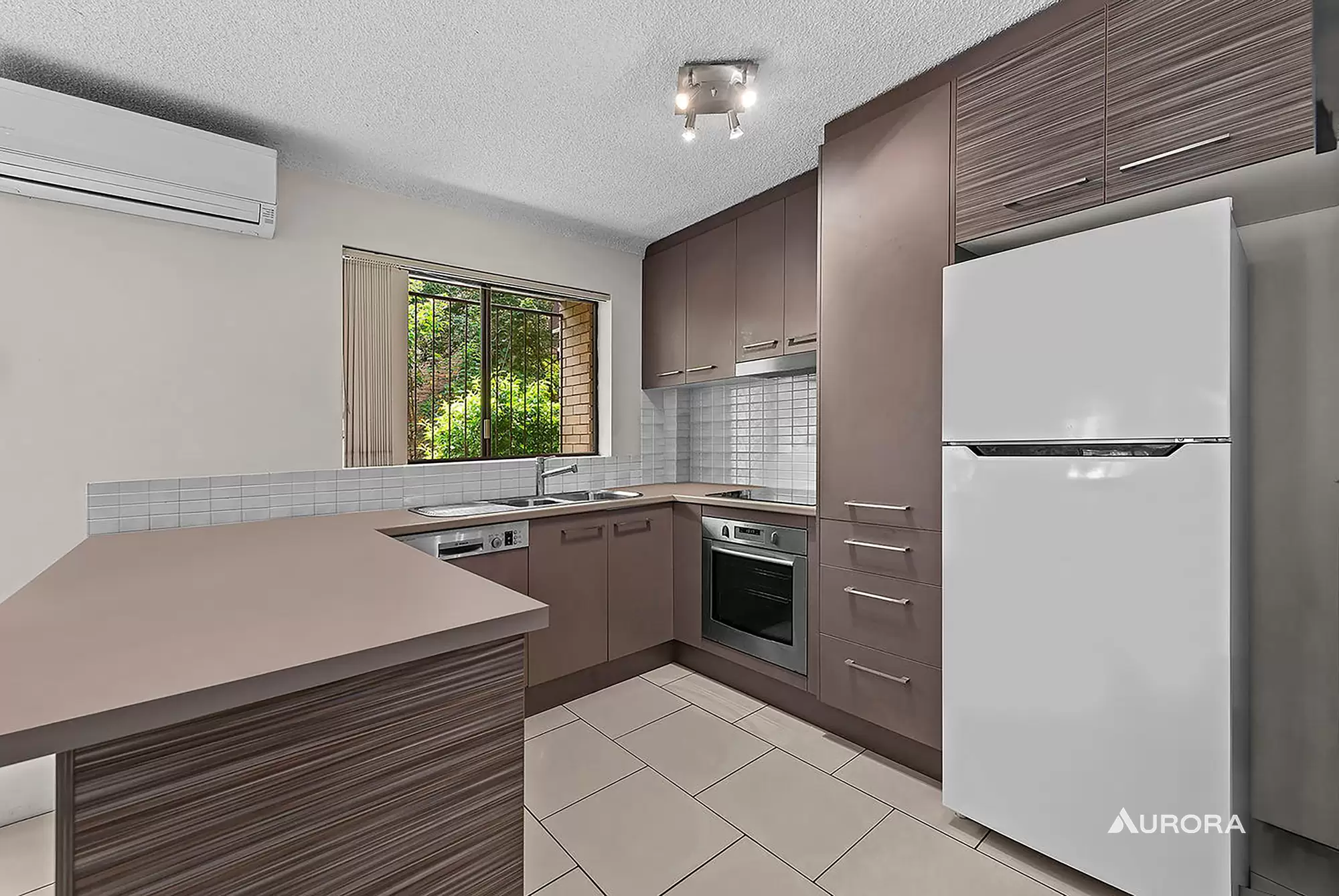 1/37 Vine Street, Greenslopes Sold by Aurora Property - image 2