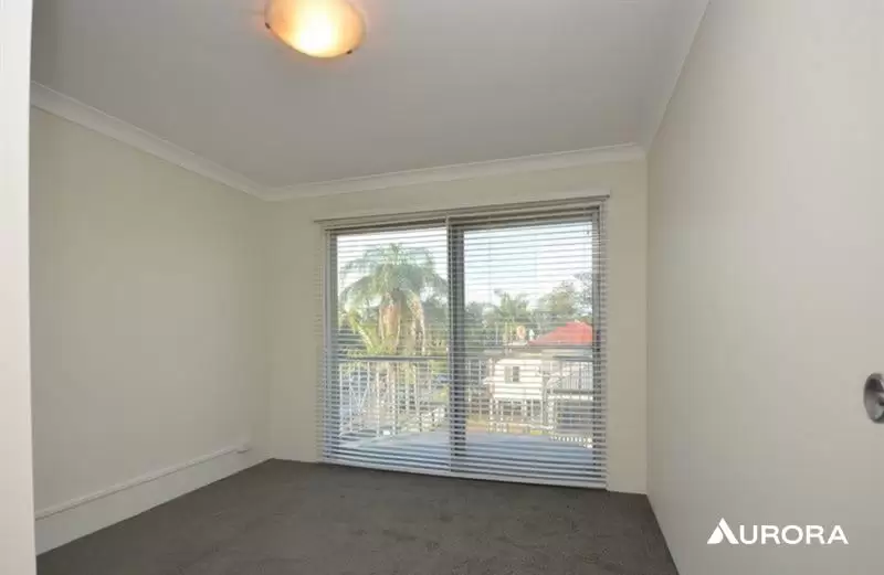 4/63 Latrobe Street, East Brisbane Leased by Aurora Property - image 5
