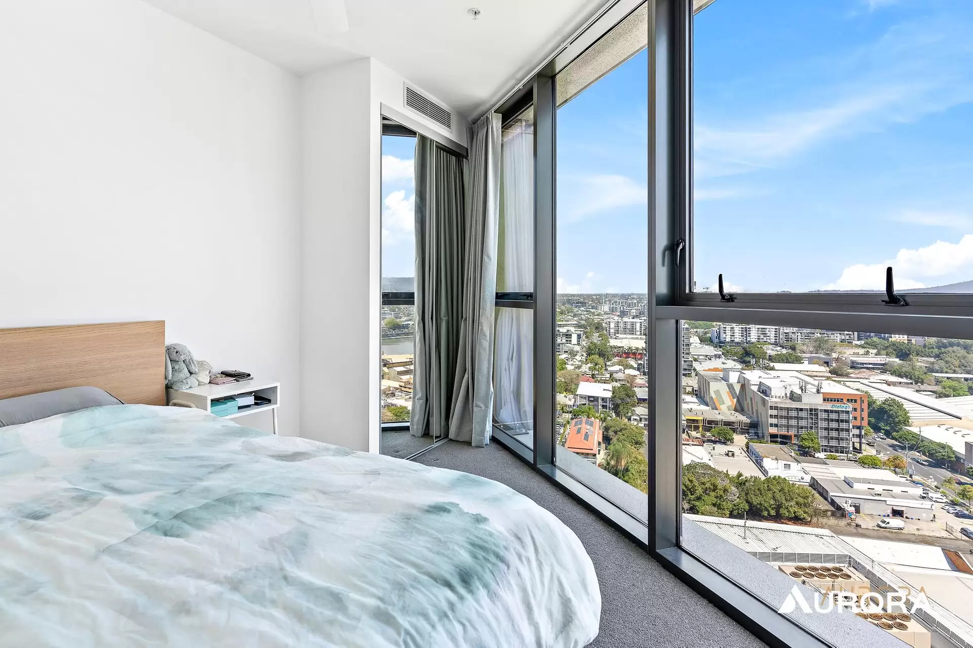 32201/1 Cordelia Street, South Brisbane Leased by Aurora Property - image 1