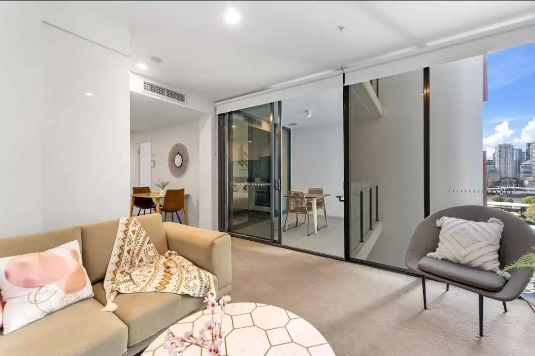 21305/28 Merivale Street, South Brisbane Sold by Aurora Property - image 1