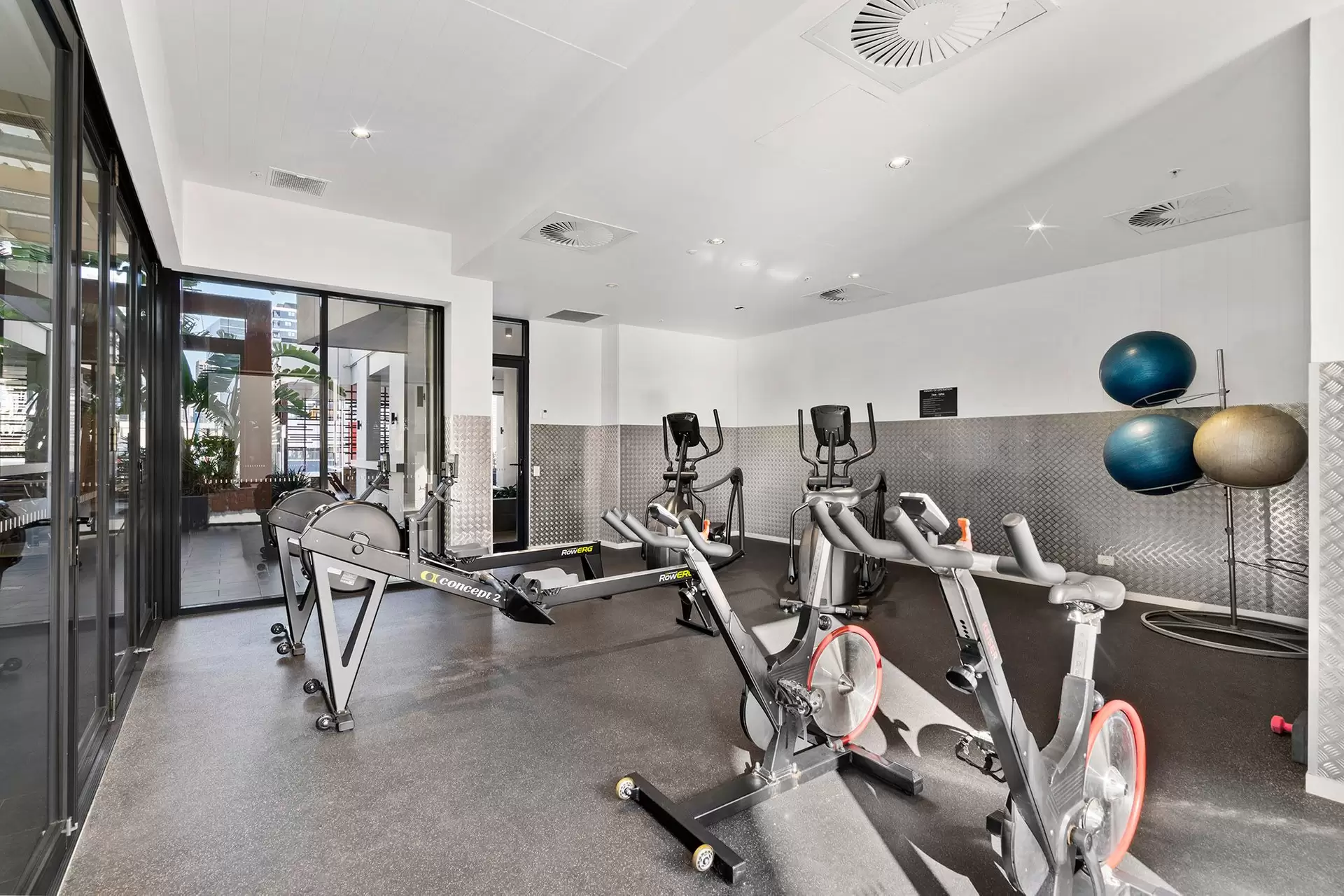 21305/28 Merivale Street, South Brisbane Sold by Aurora Property - image 1