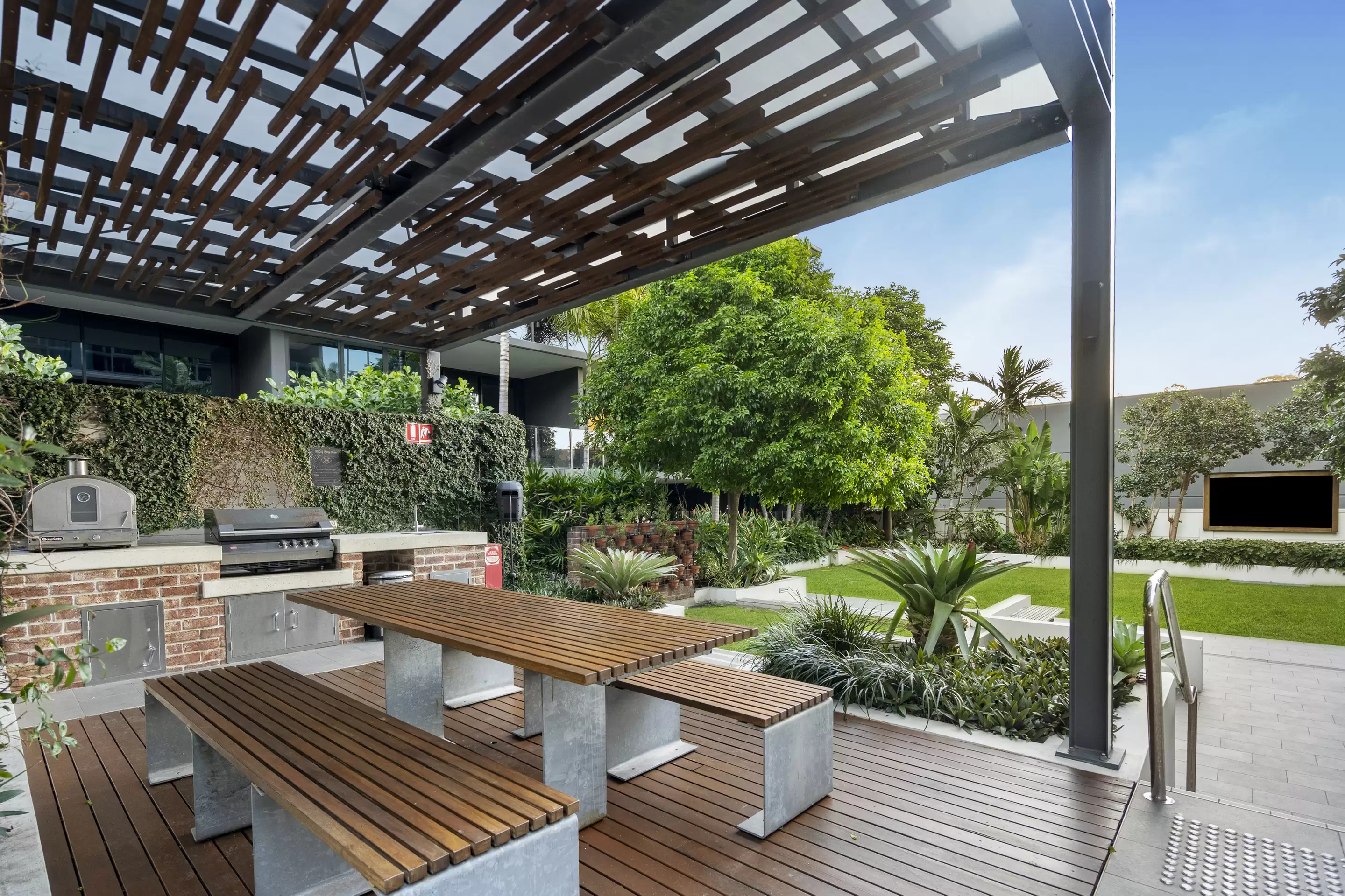 1065/36 Evelyn Street, Newstead Sold by Aurora Property - image 12