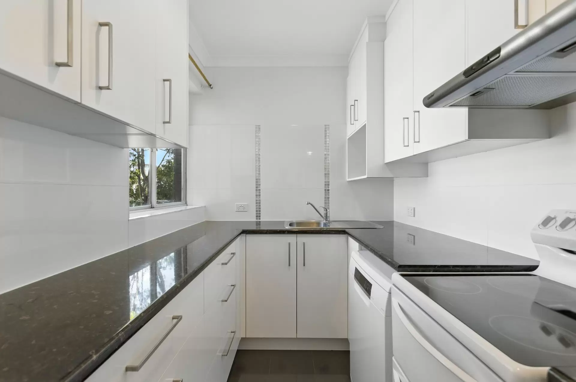 6/6 Lonsdale Street, Ascot Leased by Aurora Property - image 1
