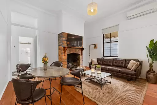 52 Pearson Street, Kangaroo Point Sold by Aurora Property