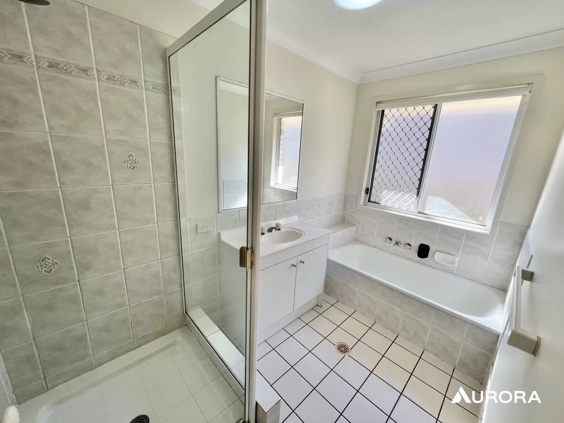 69 Hailey Drive, Birkdale Leased by Aurora Property - image 1