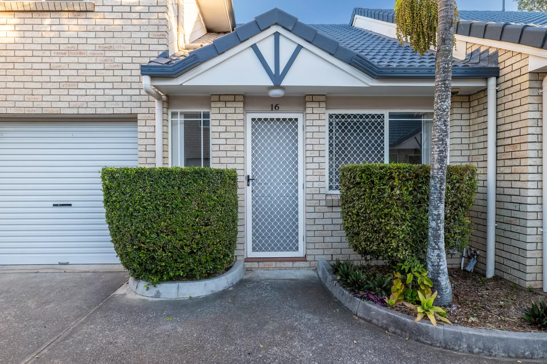 16/10 Stanton Road, Tingalpa Sold by Aurora Property - image 1