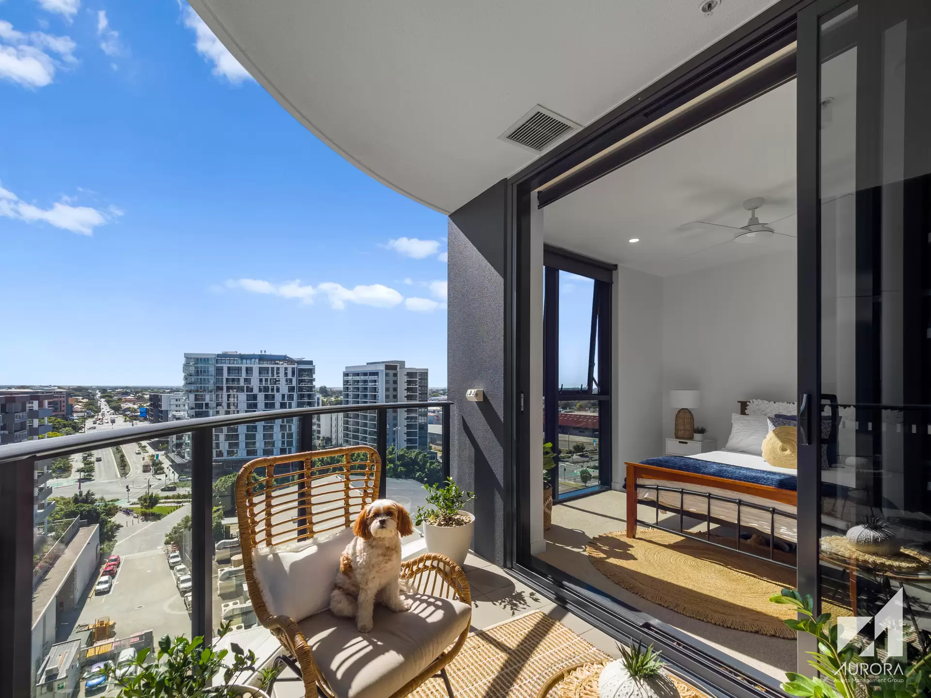 21501/7 Wharf Street, Hamilton Sold by Aurora Property - image 1
