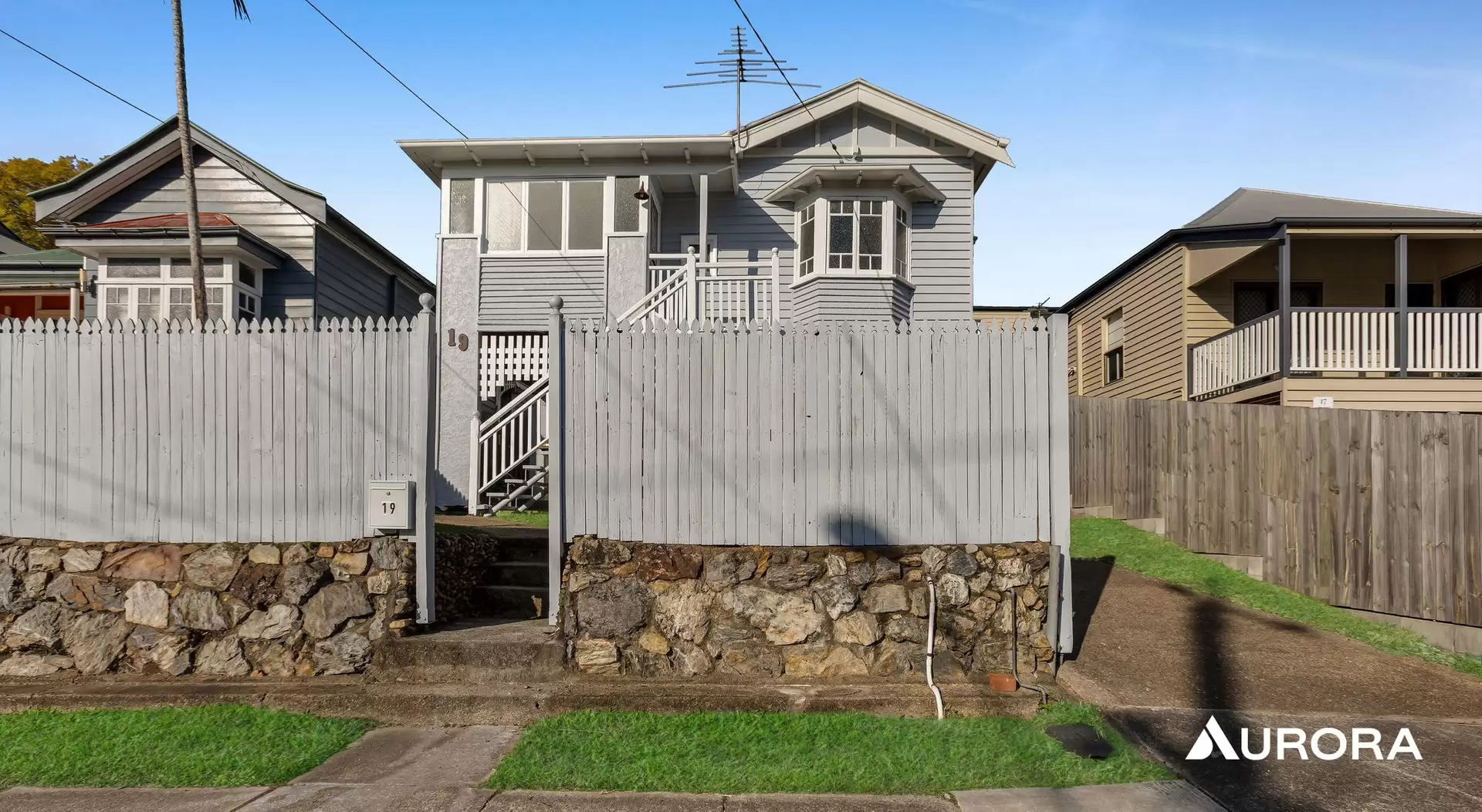 19 Elfin Street, East Brisbane Leased by Aurora Property - image 1