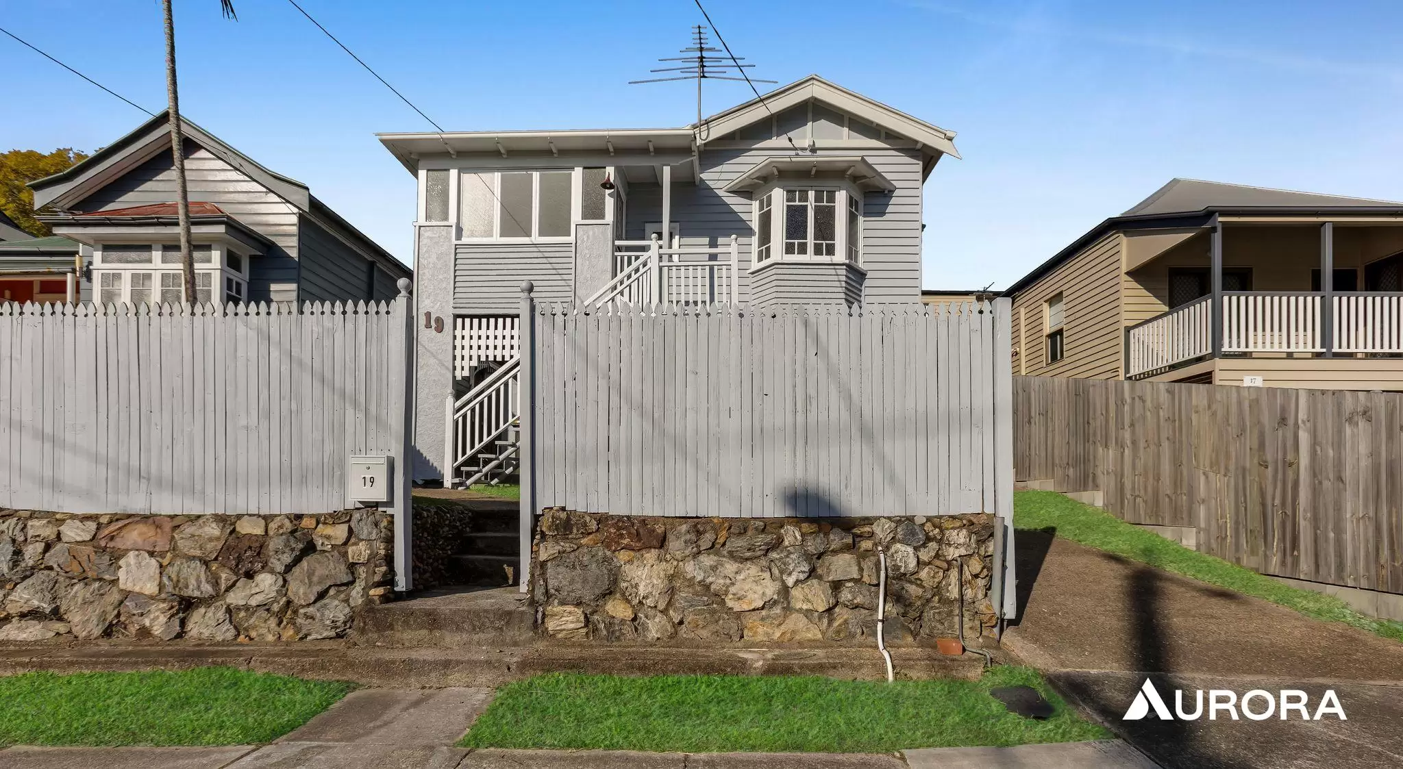 19 Elfin Street, East Brisbane Leased by Aurora Property - image 1