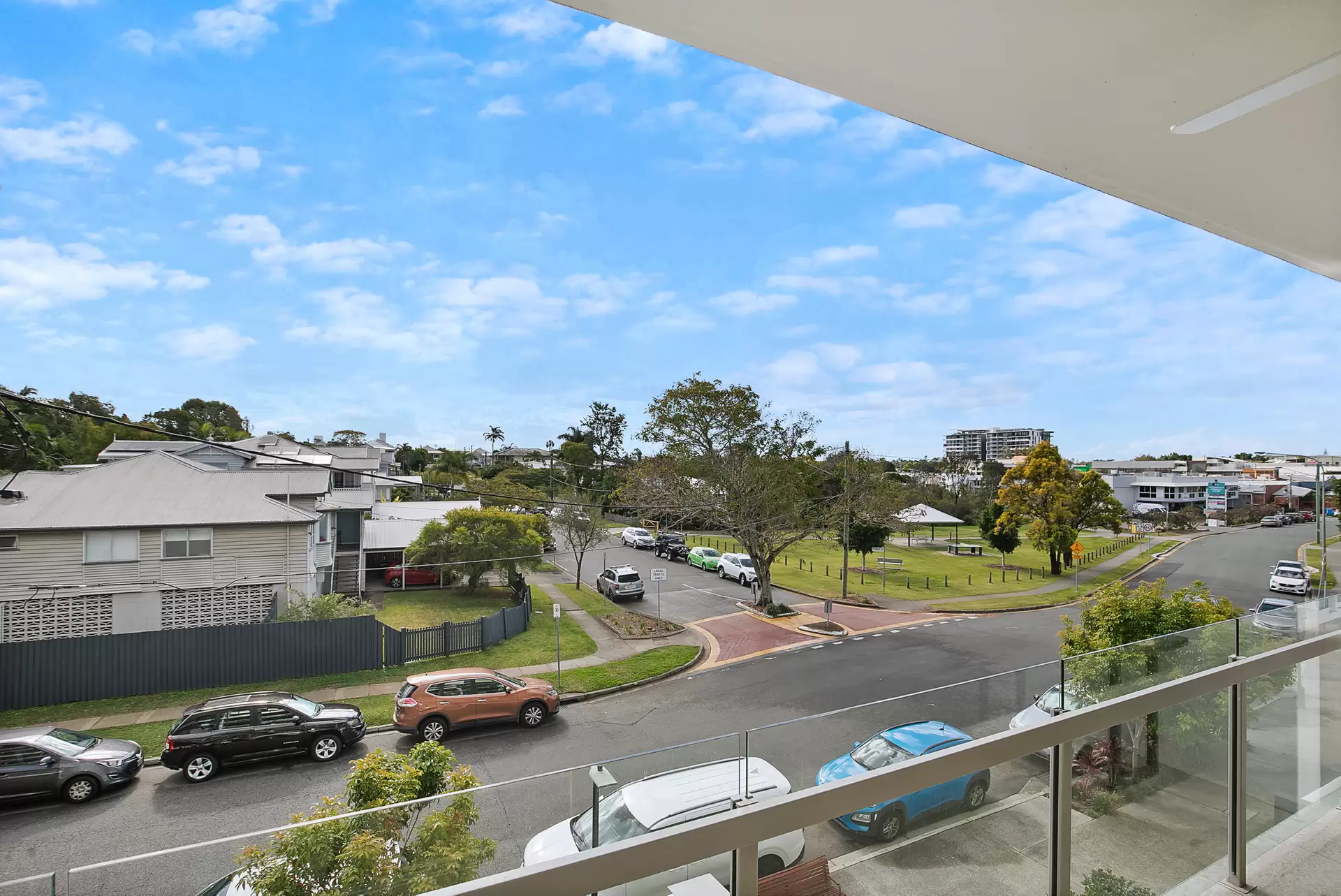 104/100 Holdsworth Street, Coorparoo Sold by Aurora Property - image 1