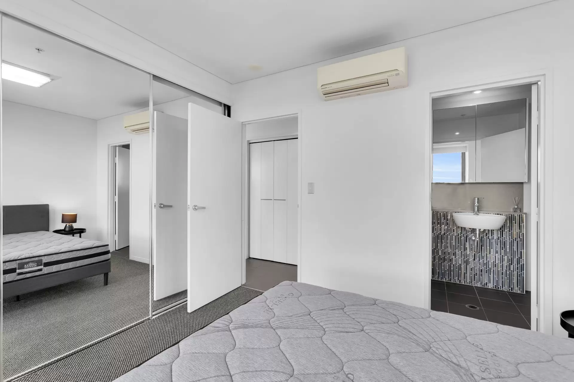 5801/501B Adelaide Street, Brisbane City Leased by Aurora Property - image 1
