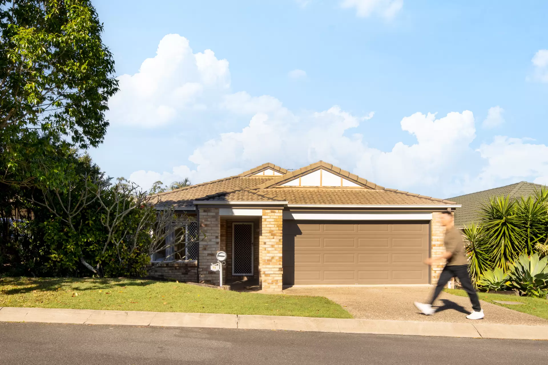 14 Jasmine Street, Wakerley Sold by Aurora Property - image 1
