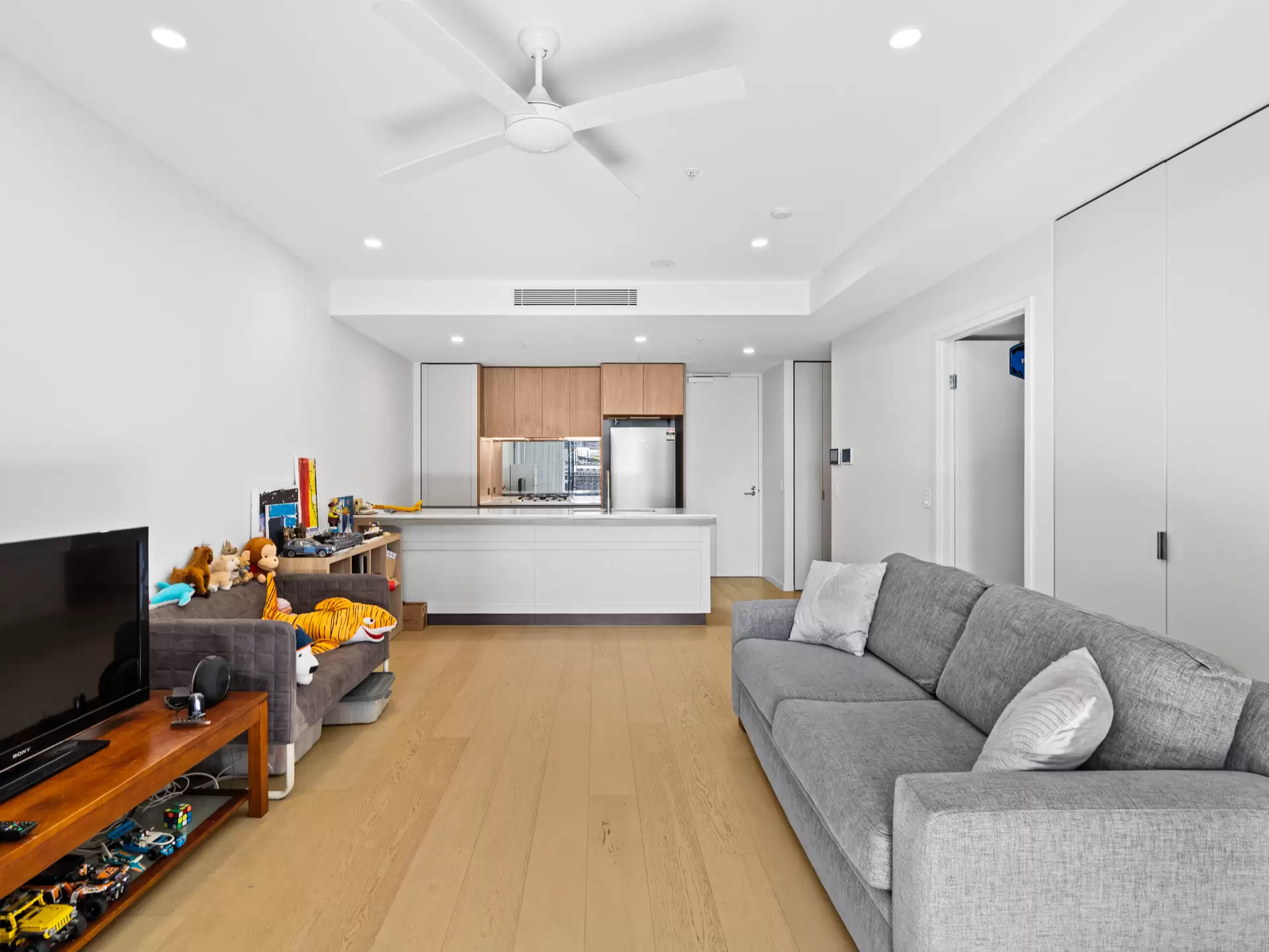 51003/21 Mollison Street, West End Sold by Aurora Property - image 1