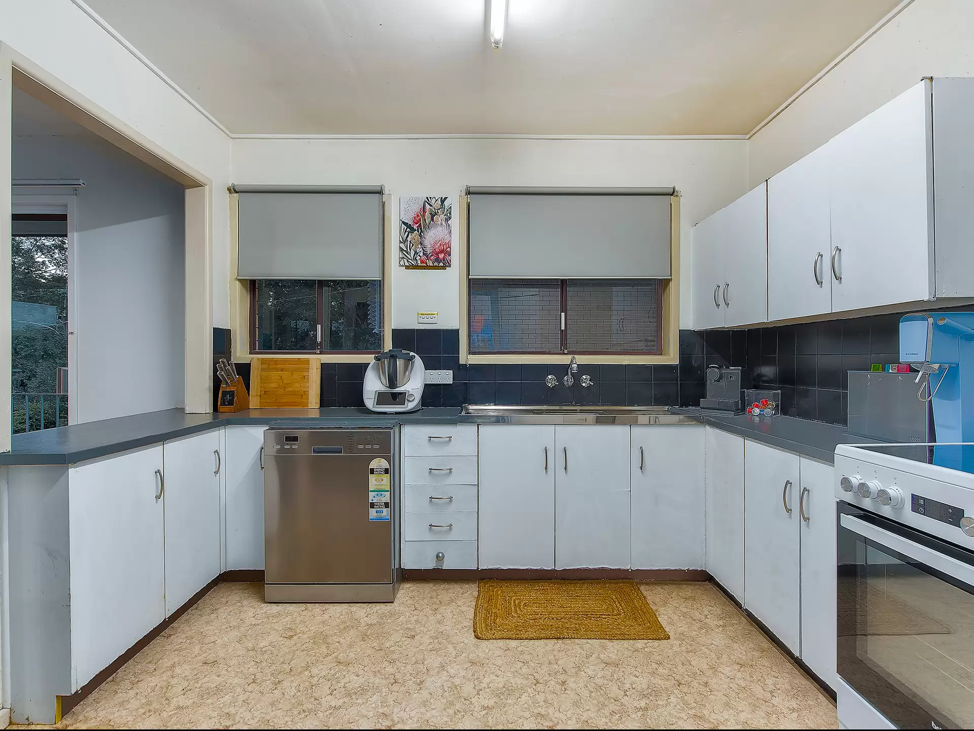 42 Camelia Avenue, Everton Hills Sold by Aurora Property - image 1