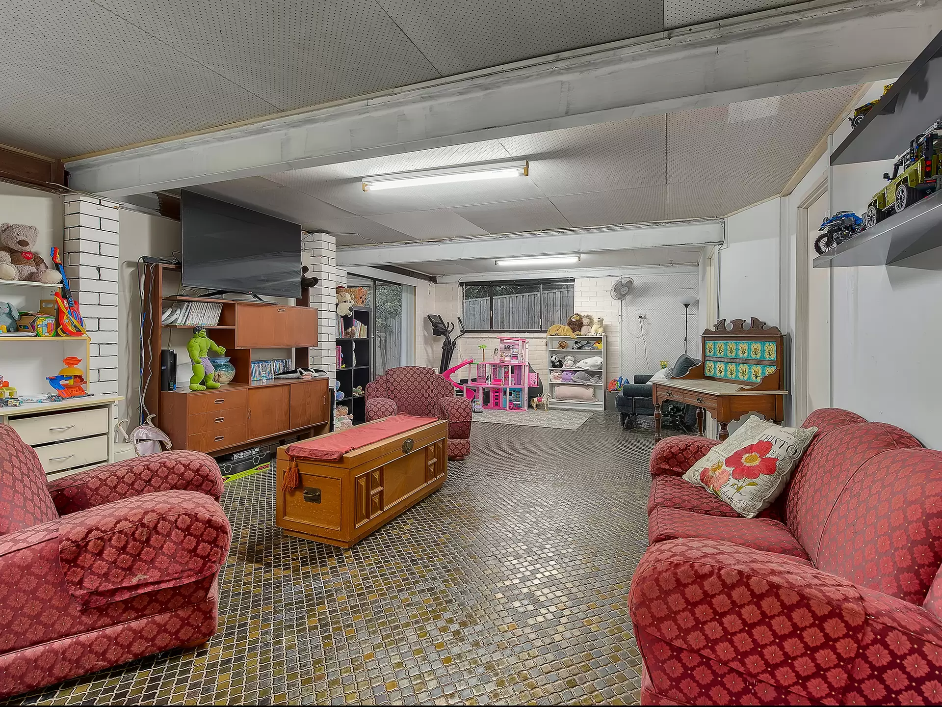 42 Camelia Avenue, Everton Hills Sold by Aurora Property - image 1