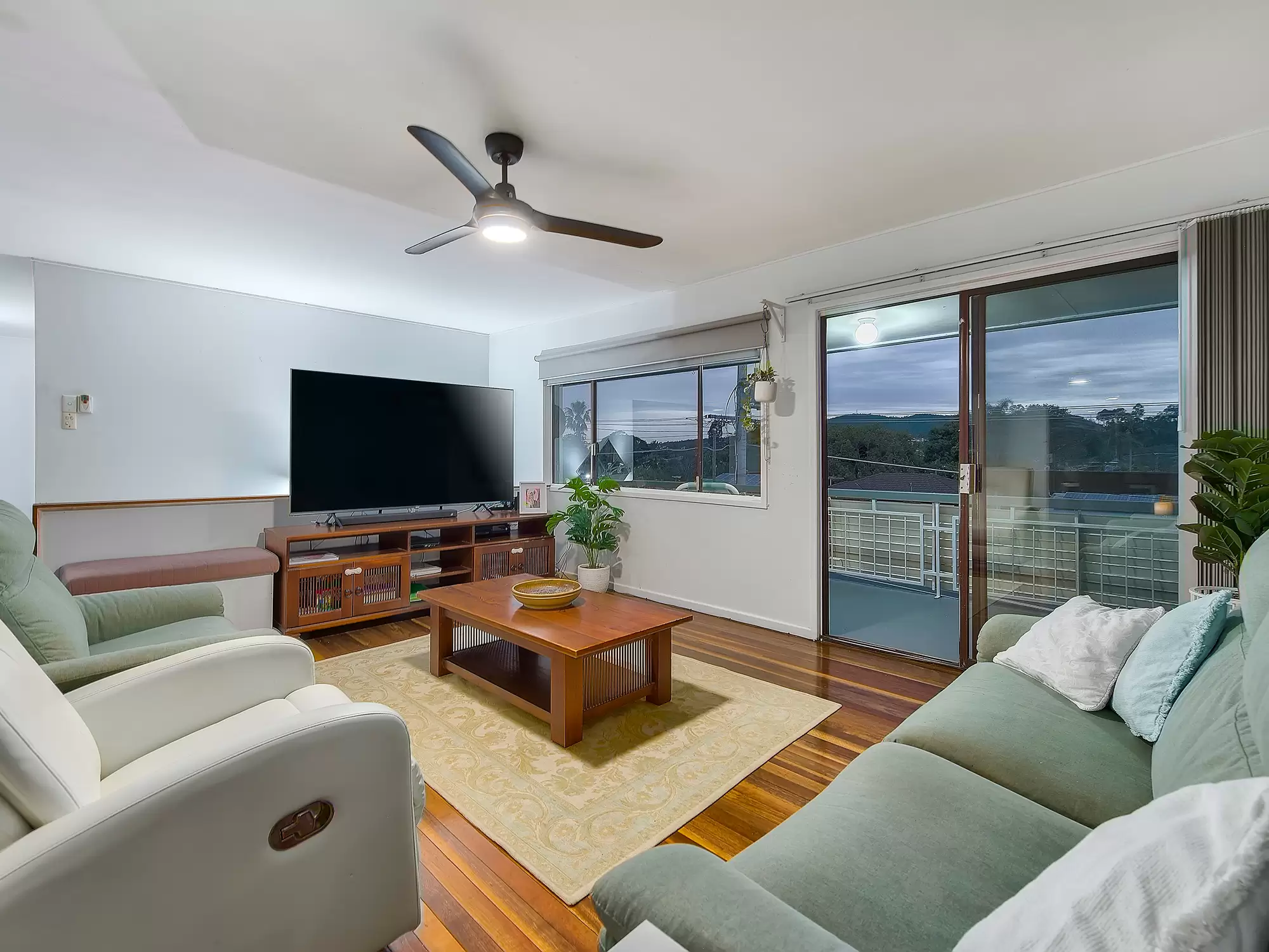 42 Camelia Avenue, Everton Hills Sold by Aurora Property - image 11