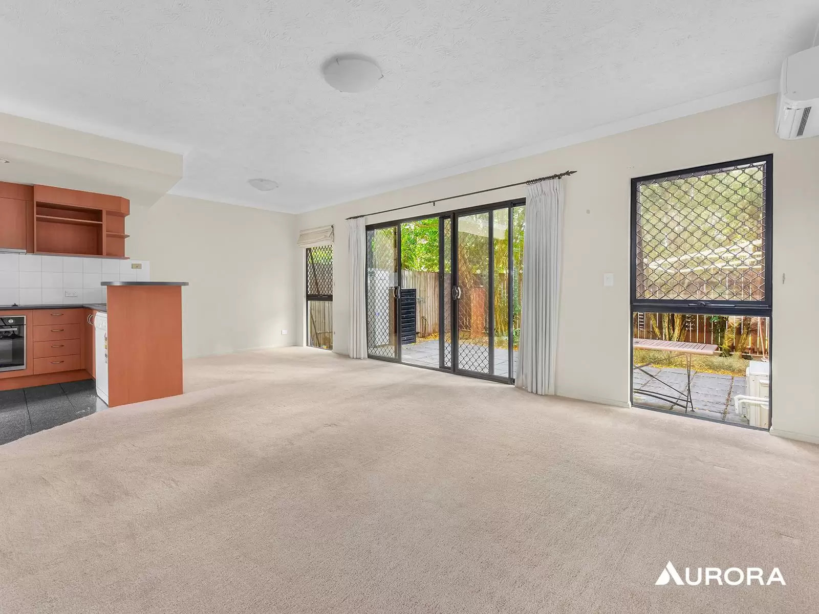 5/84 Kent Street, Hamilton Leased by Aurora Property - image 2