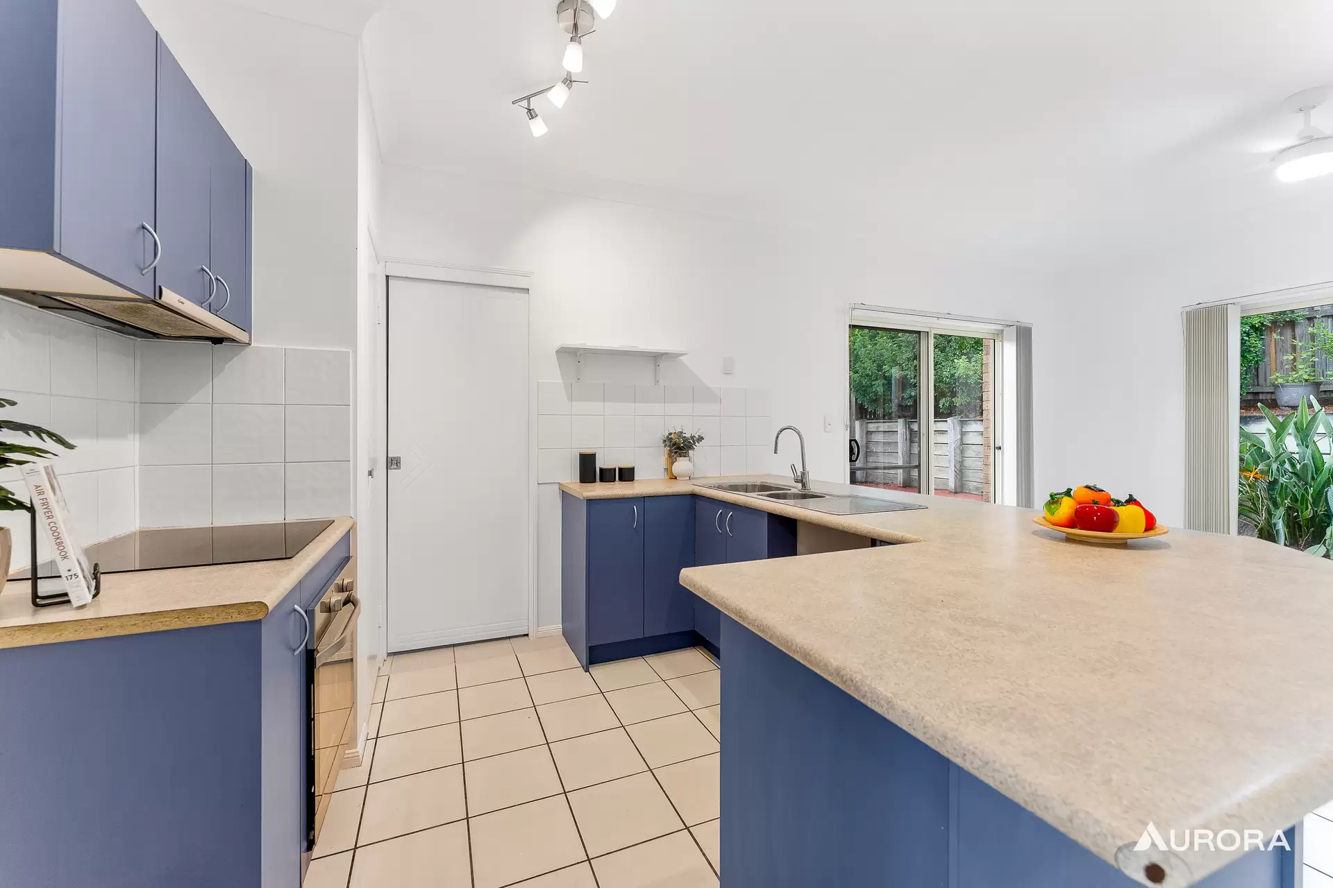 6/7 Wooraka Street, Rochedale South Sold by Aurora Property - image 1