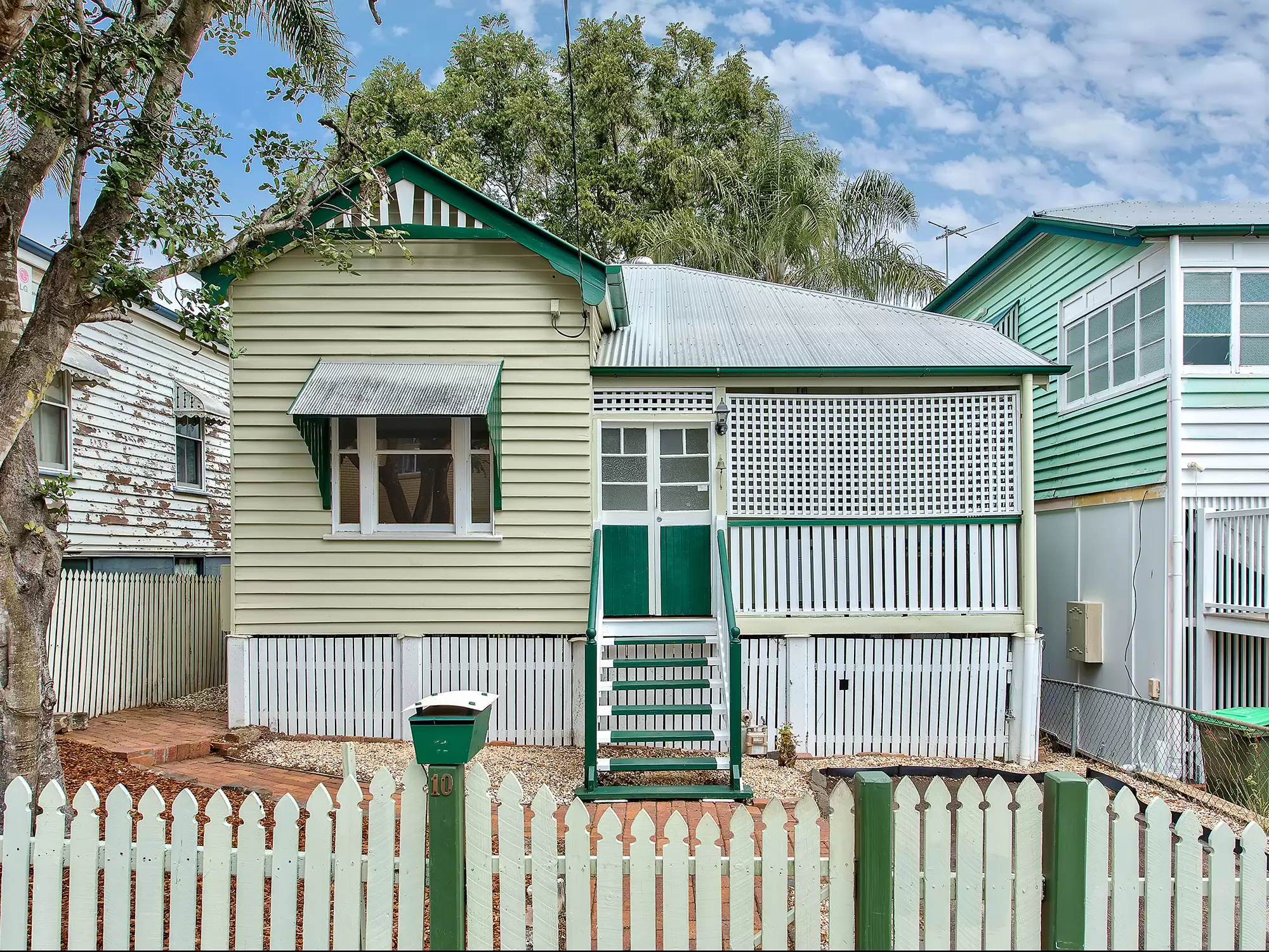 10 Farm Street, Newmarket Sold by Aurora Property - image 1