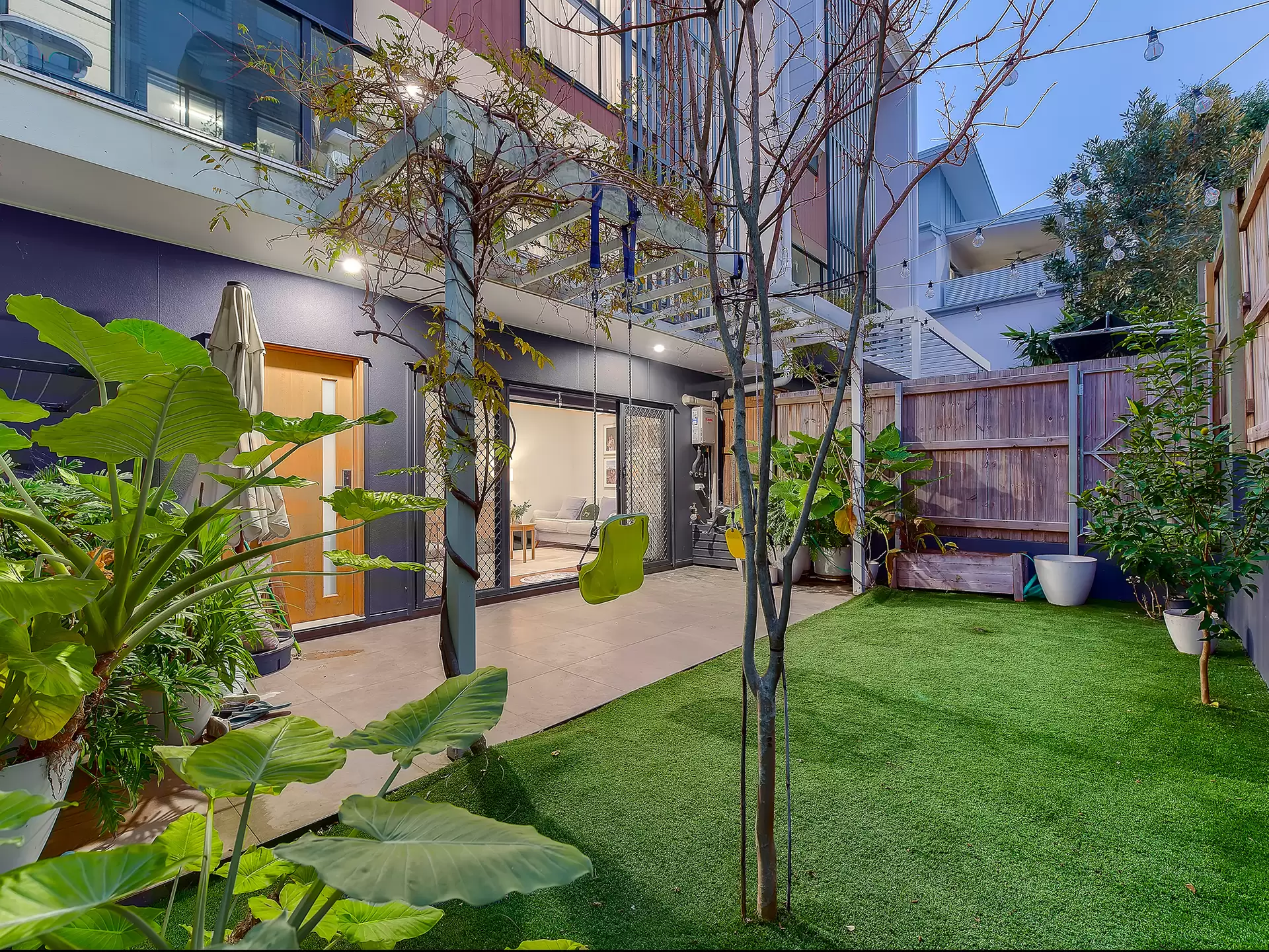 6/133 Samford Road, Enoggera Sold by Aurora Property - image 1