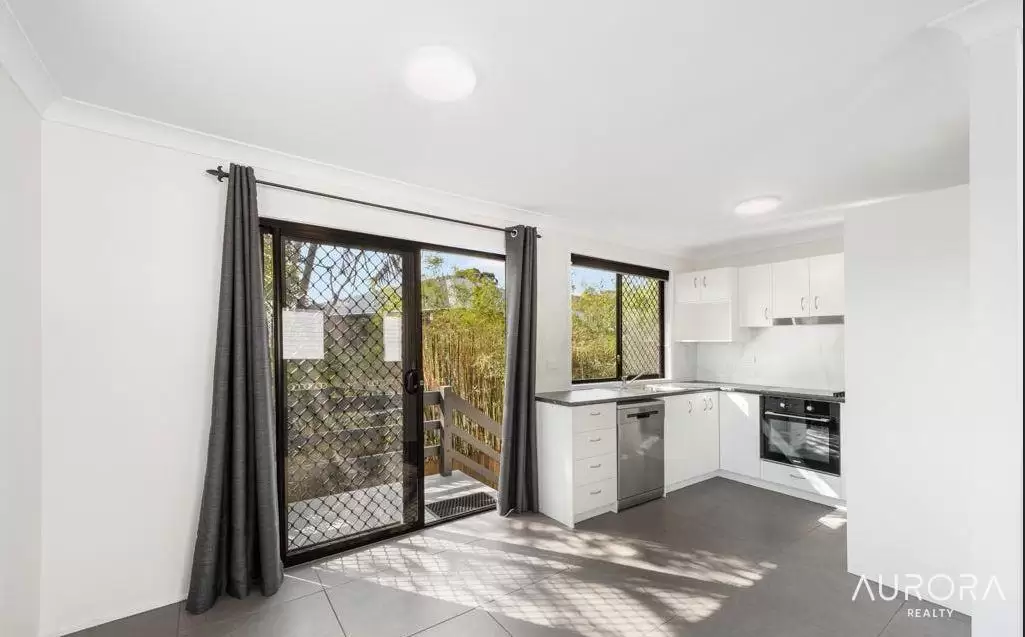 77 Milanion Crescent, Carindale Leased by Aurora Property - image 2