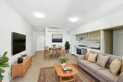 50402/37B Harbour Road, Hamilton Leased by Aurora Property