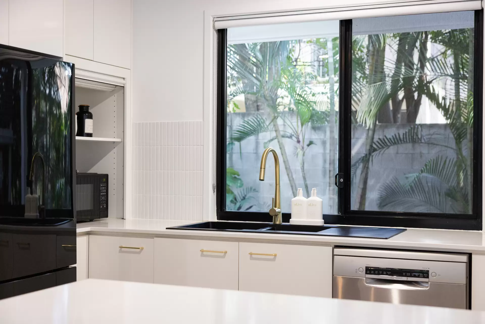 3/111 Thynne Road, Morningside Sold by Aurora Property - image 1