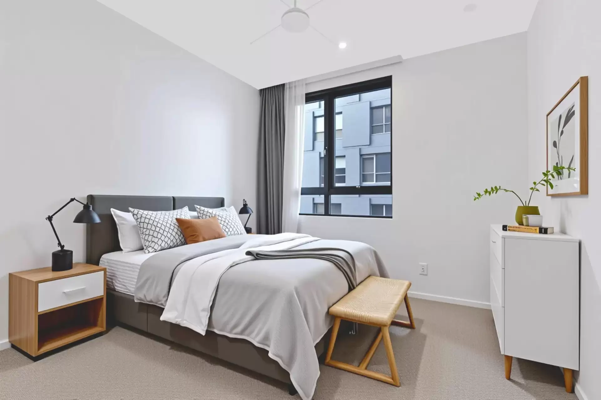 405/18 Hubert Street, Woolloongabba Sold by Aurora Property - image 1