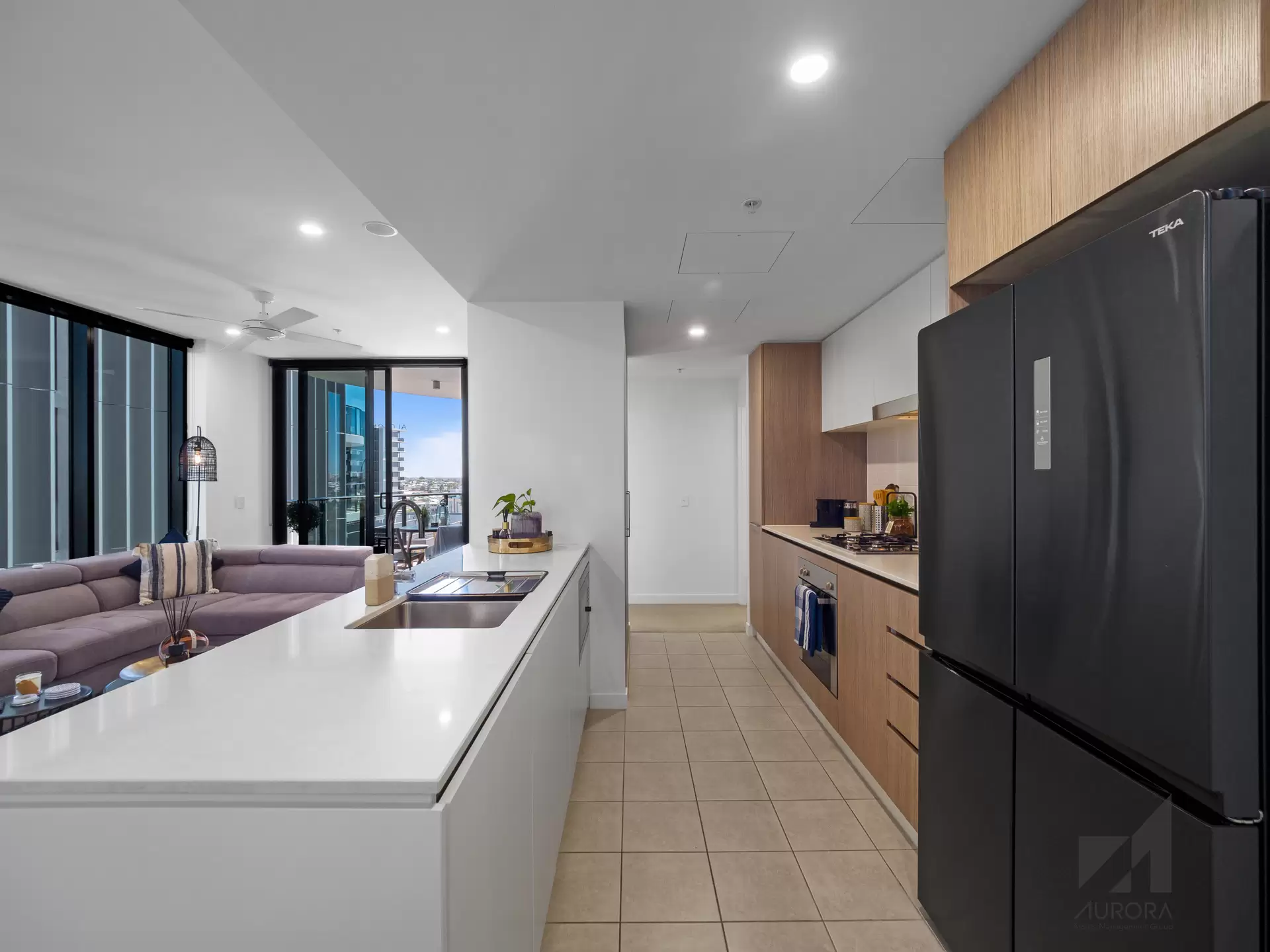 20901/11 Wharf Street, Hamilton Sold by Aurora Property - image 1