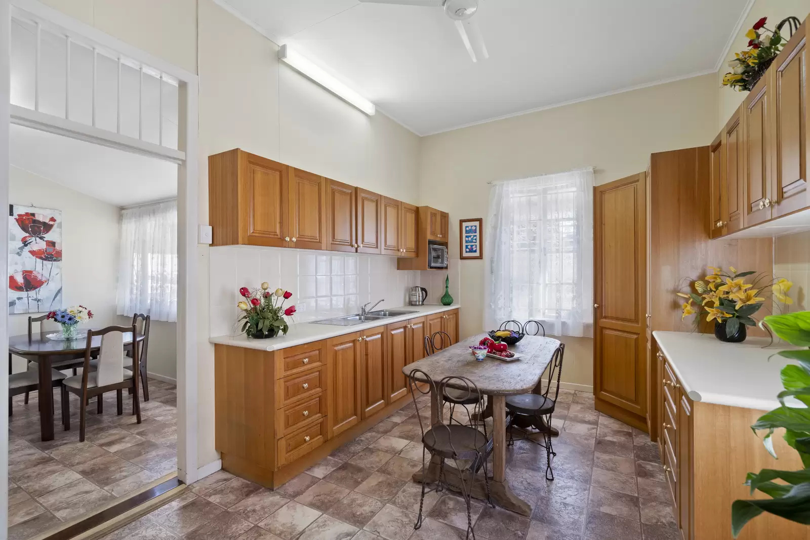 68 Stafford Street, East Brisbane Sold by Aurora Property - image 9