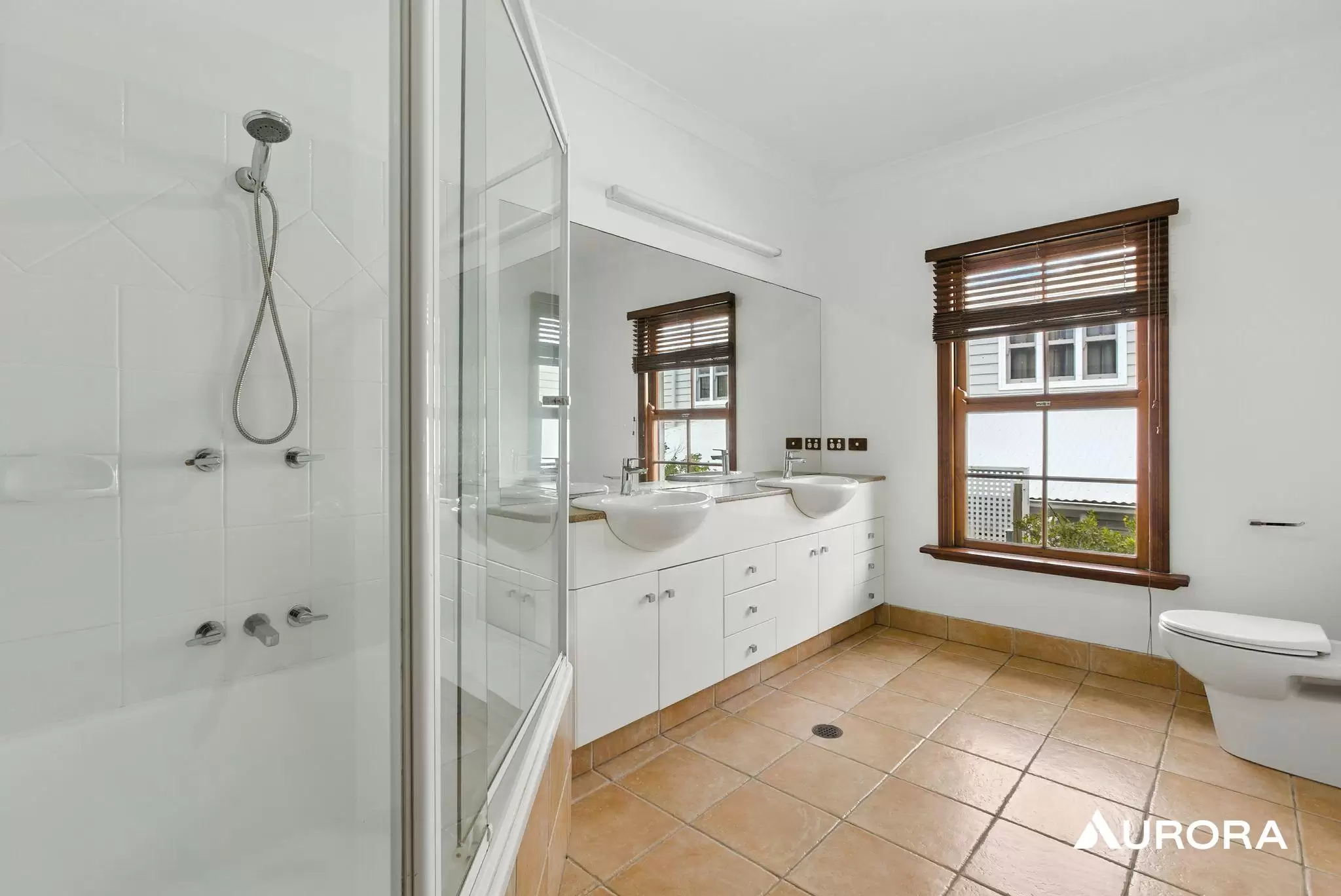 34 Cambridge Street, Bulimba Leased by Aurora Property - image 9