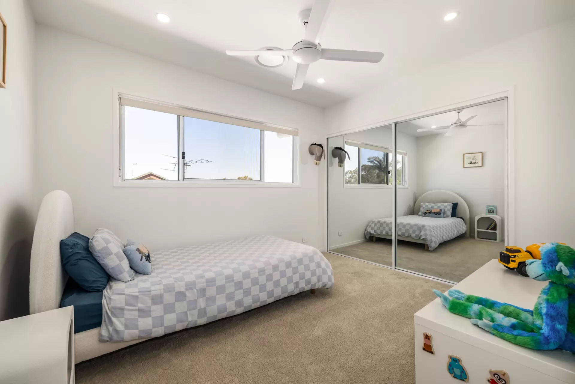 52 Hendren Street, Carina Sold by Aurora Property - image 1