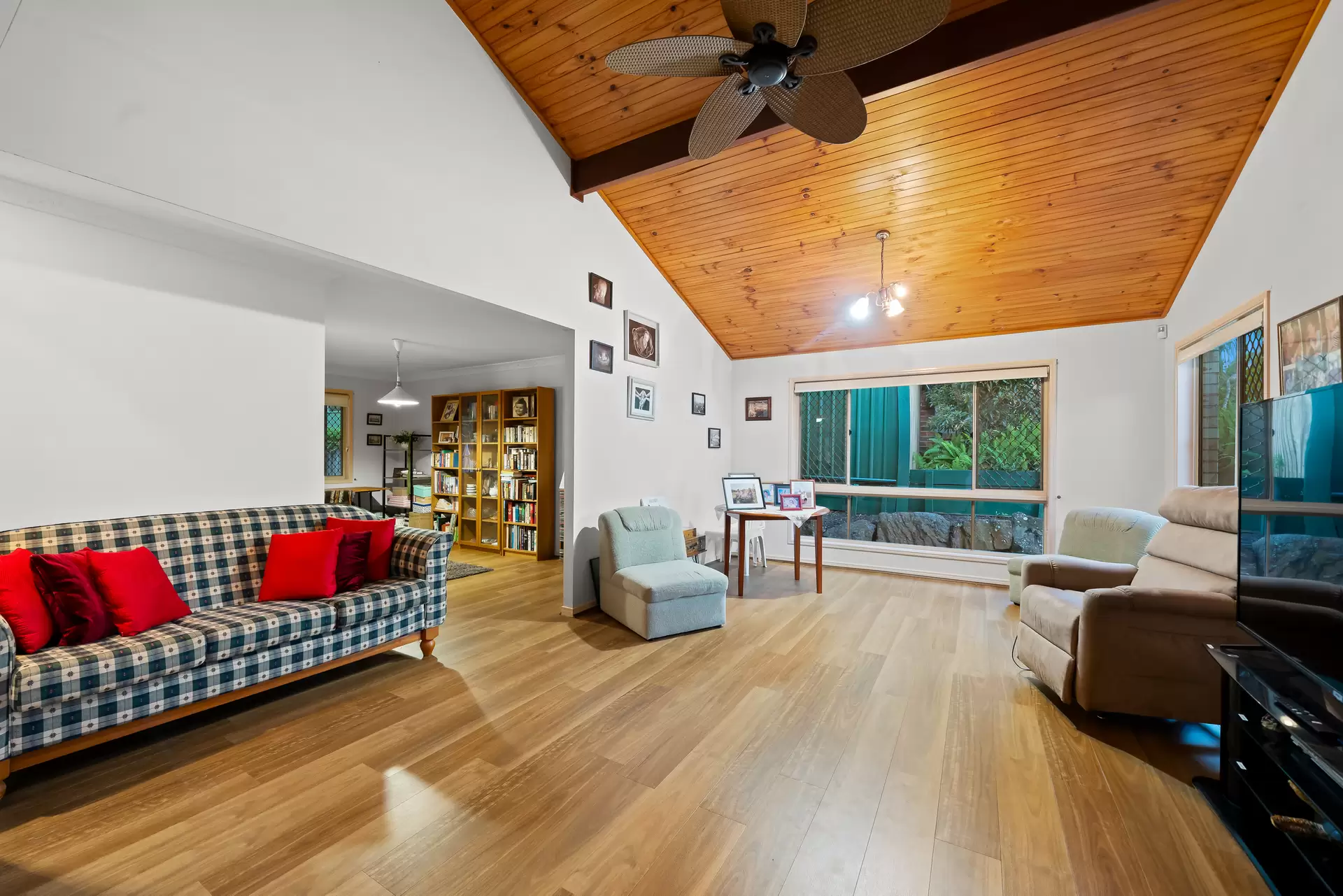 34 Deloraine Drive, Springwood Sold by Aurora Property - image 1