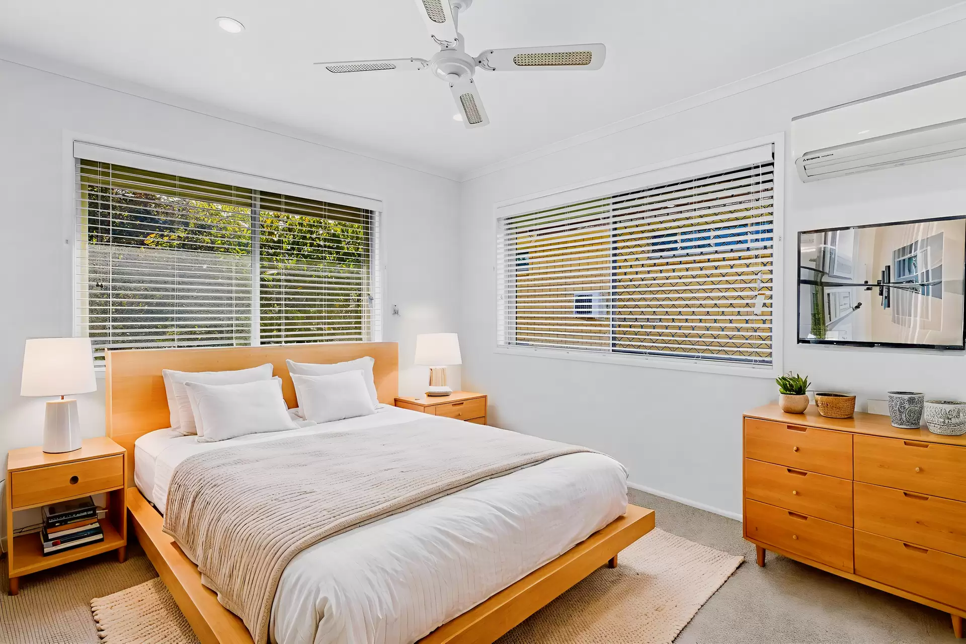 8 Leeside Street, Aspley Leased by Aurora Property - image 1