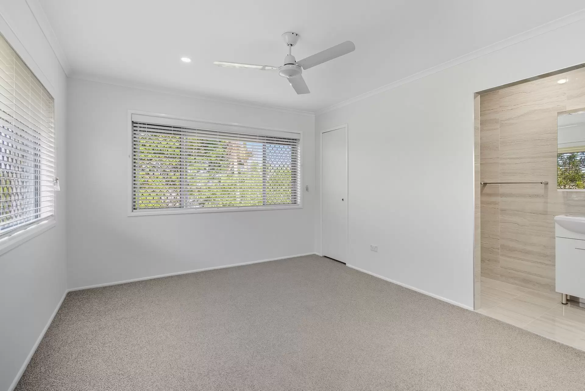8 Leeside Street, Aspley Leased by Aurora Property - image 1