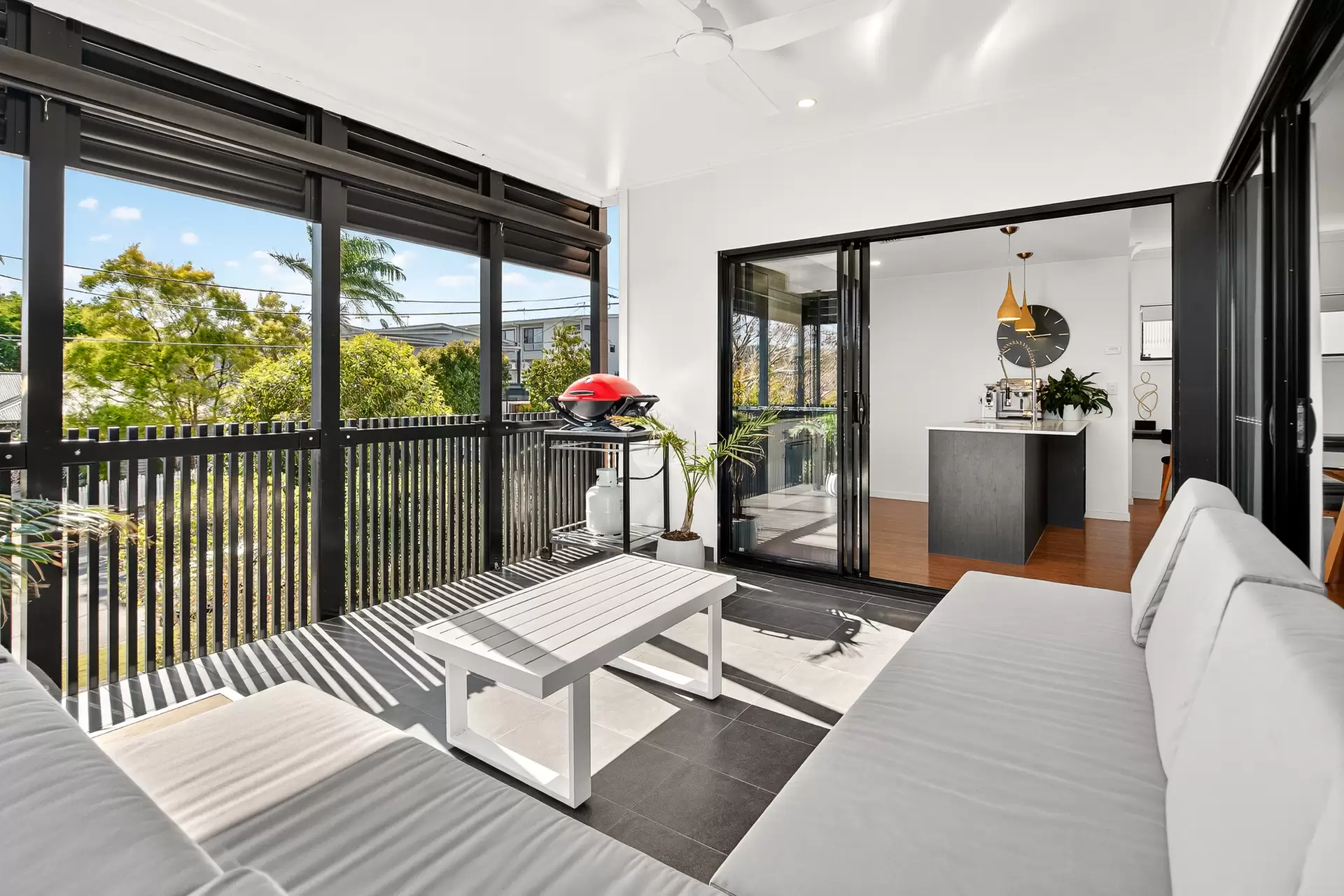 1/21 East Street, Camp Hill Sold by Aurora Property - image 1