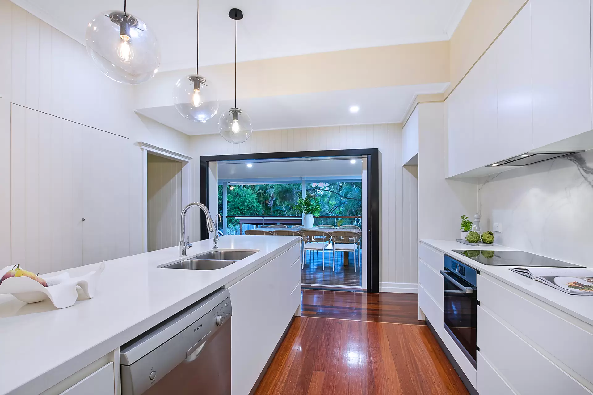 1181 Stanley Street East, Coorparoo Sold by Aurora Property - image 1