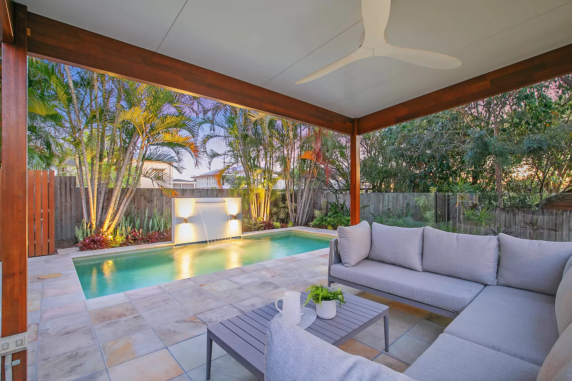 1181 Stanley Street East, Coorparoo Sold by Aurora Property - image 1