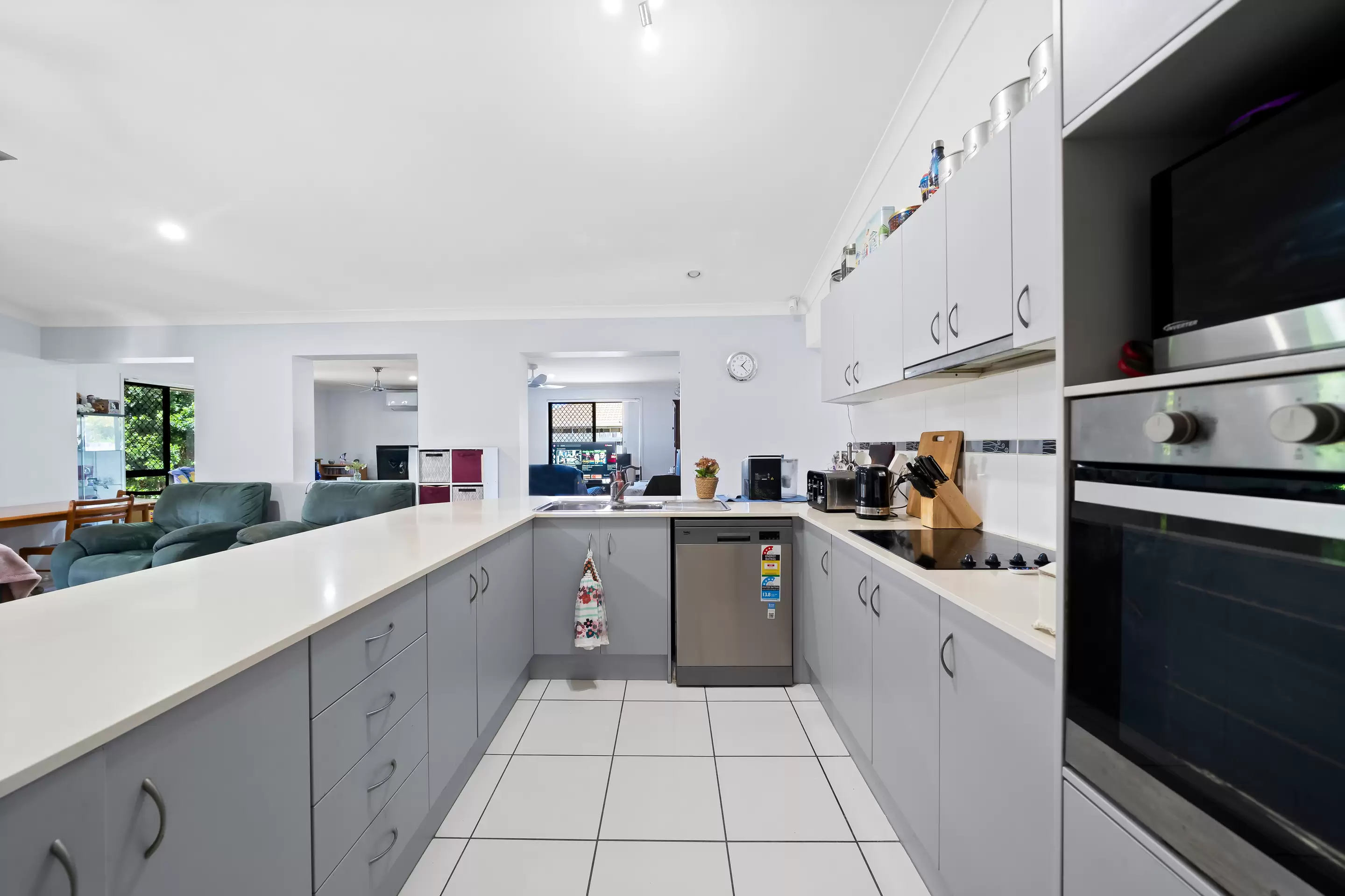 12 Marigold Avenue, Regents Park Sold by Aurora Property - image 2