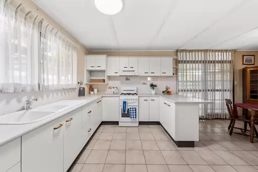 10 Chatswood Road, Springwood Sold by Aurora Property