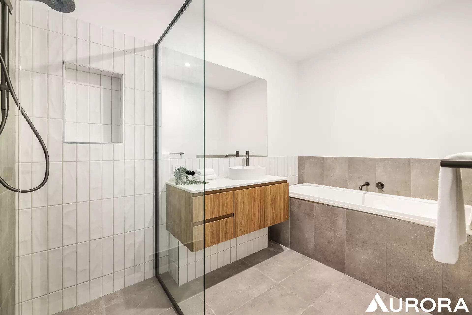62/7 Lawrence Lyons Place, Kenmore Sold by Aurora Property - image 1