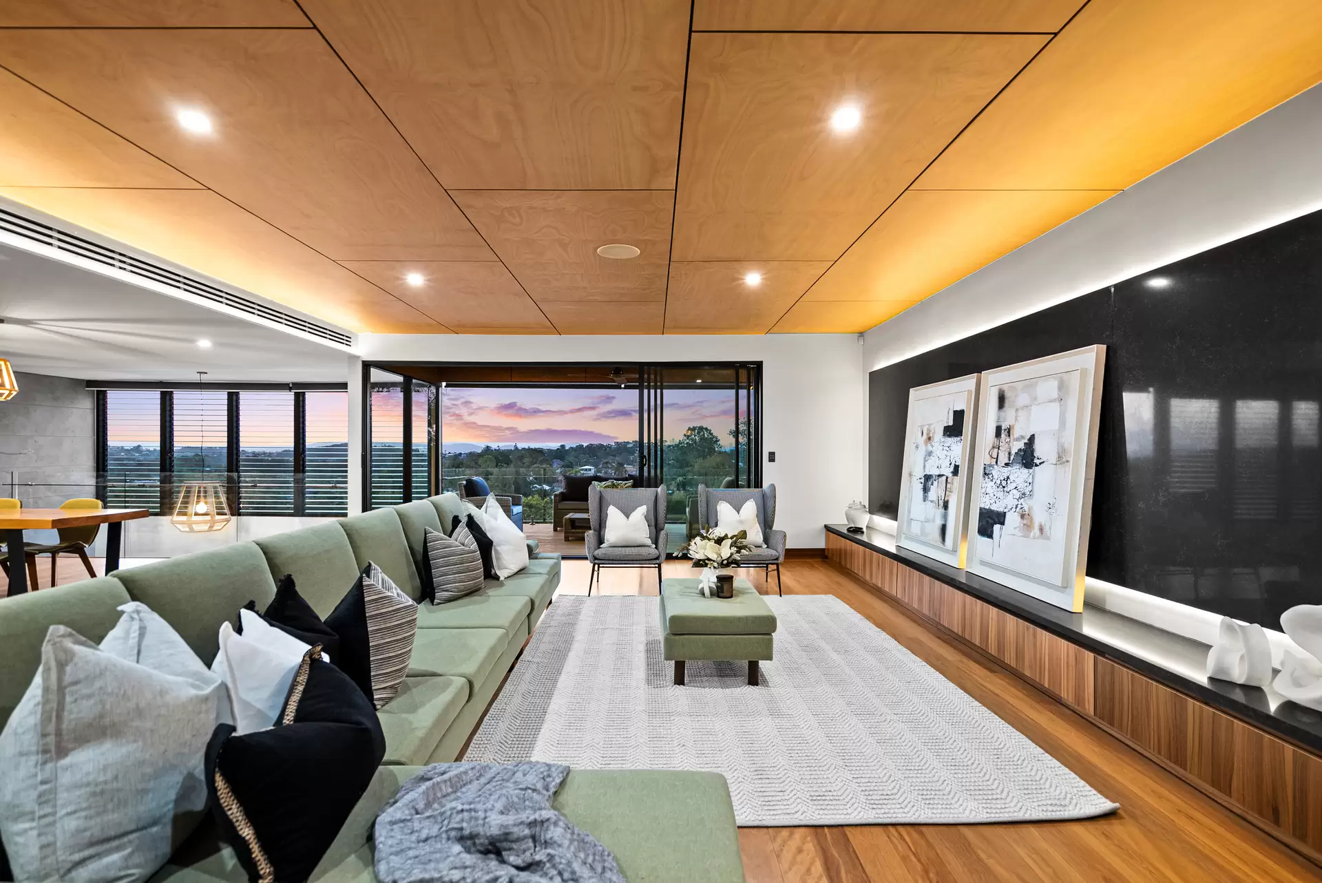 101 Mountain Street, Mount Gravatt Sold by Aurora Property - image 1