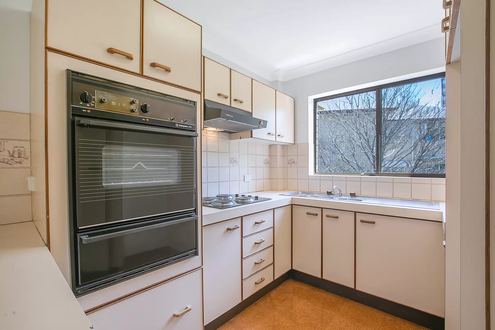 2/10 Mansfield Street, Coorparoo Sold by Aurora Property - image 1