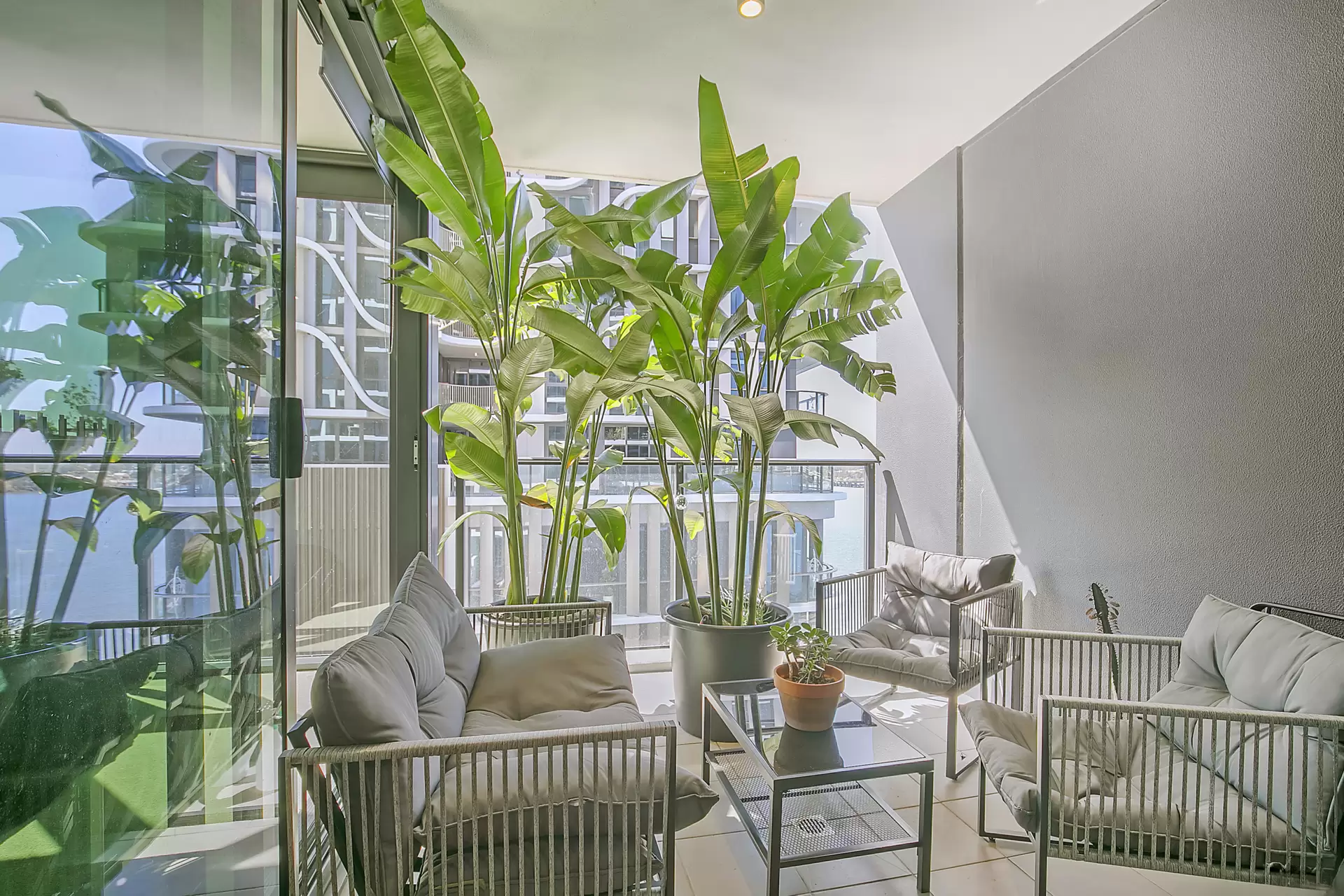 20506/7 Wharf Street, Hamilton Sold by Aurora Property - image 1