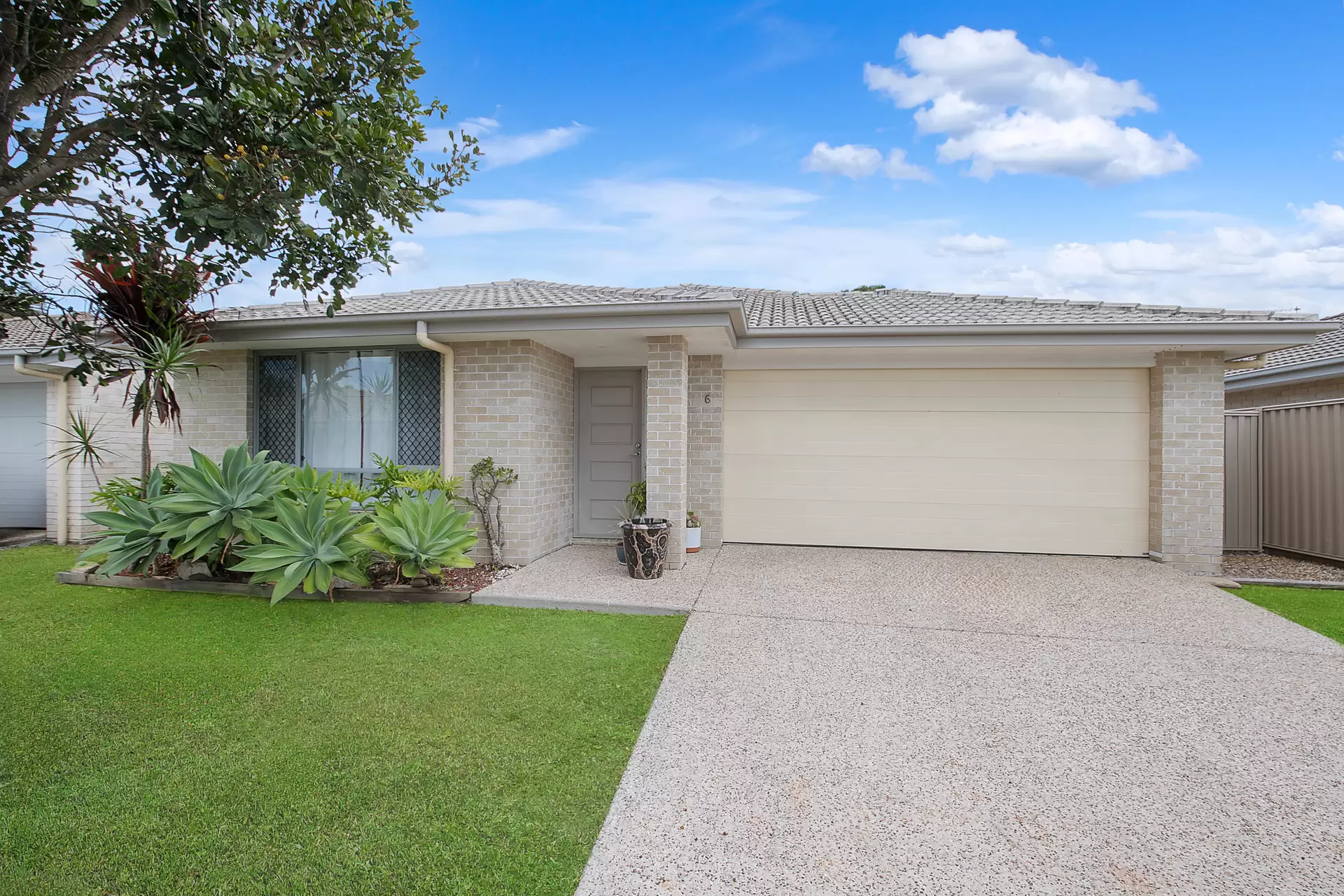 6/15-23 Redondo Street, Ningi Sold by Aurora Property - image 1