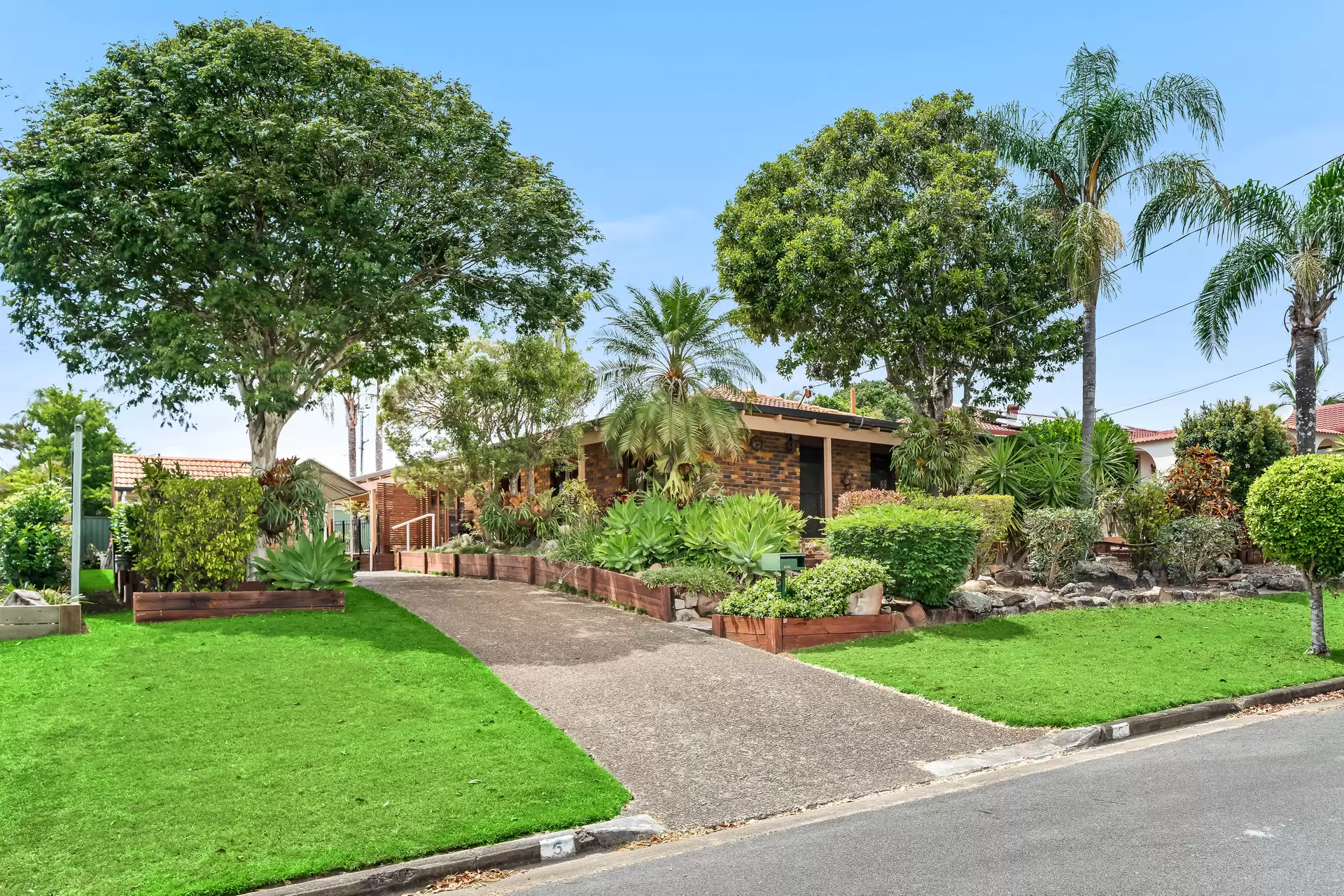 5 Westgate Avenue, Springwood Sold by Aurora Property - image 1