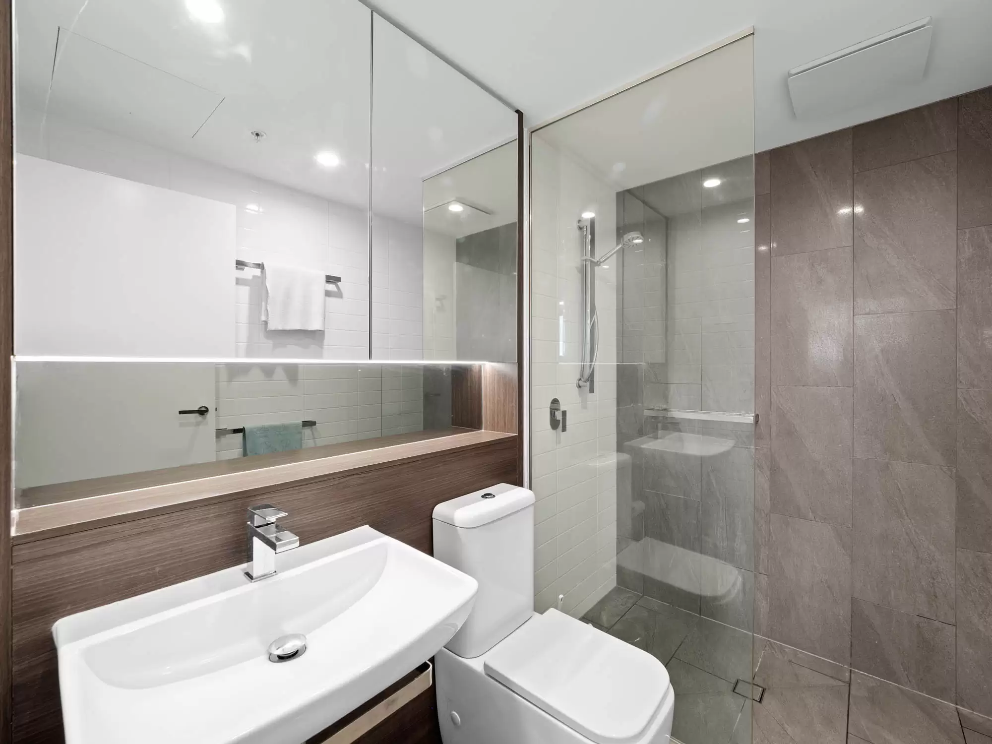 2107/289 Grey Street, South Brisbane Sold by Aurora Property - image 10