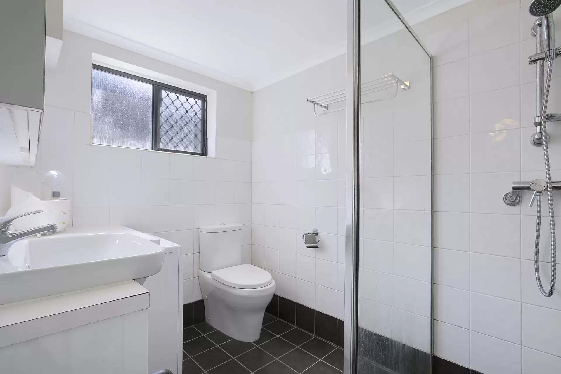 3/8 Kitchener Street, Coorparoo Sold by Aurora Property - image 1
