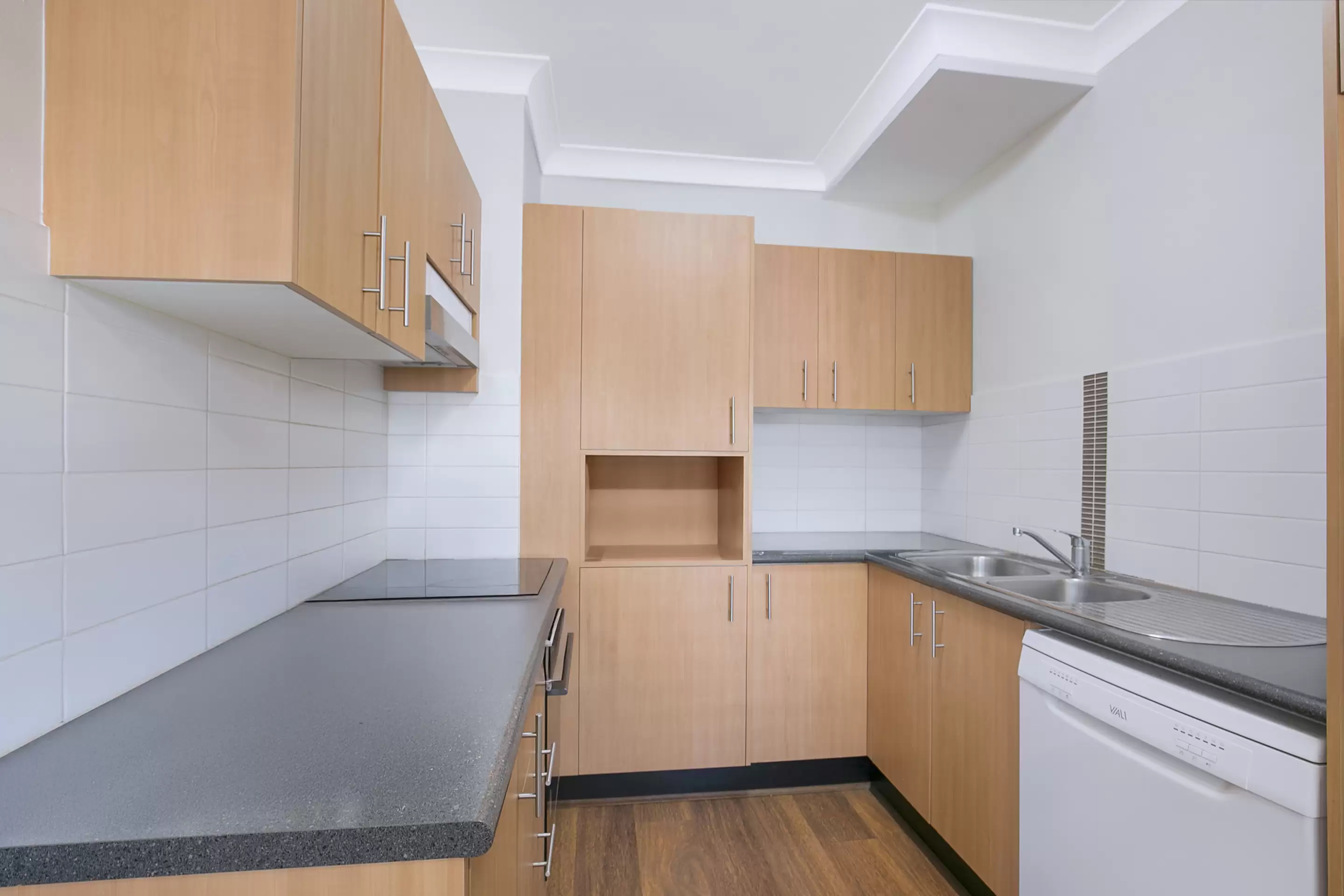 3/8 Kitchener Street, Coorparoo Sold by Aurora Property - image 2