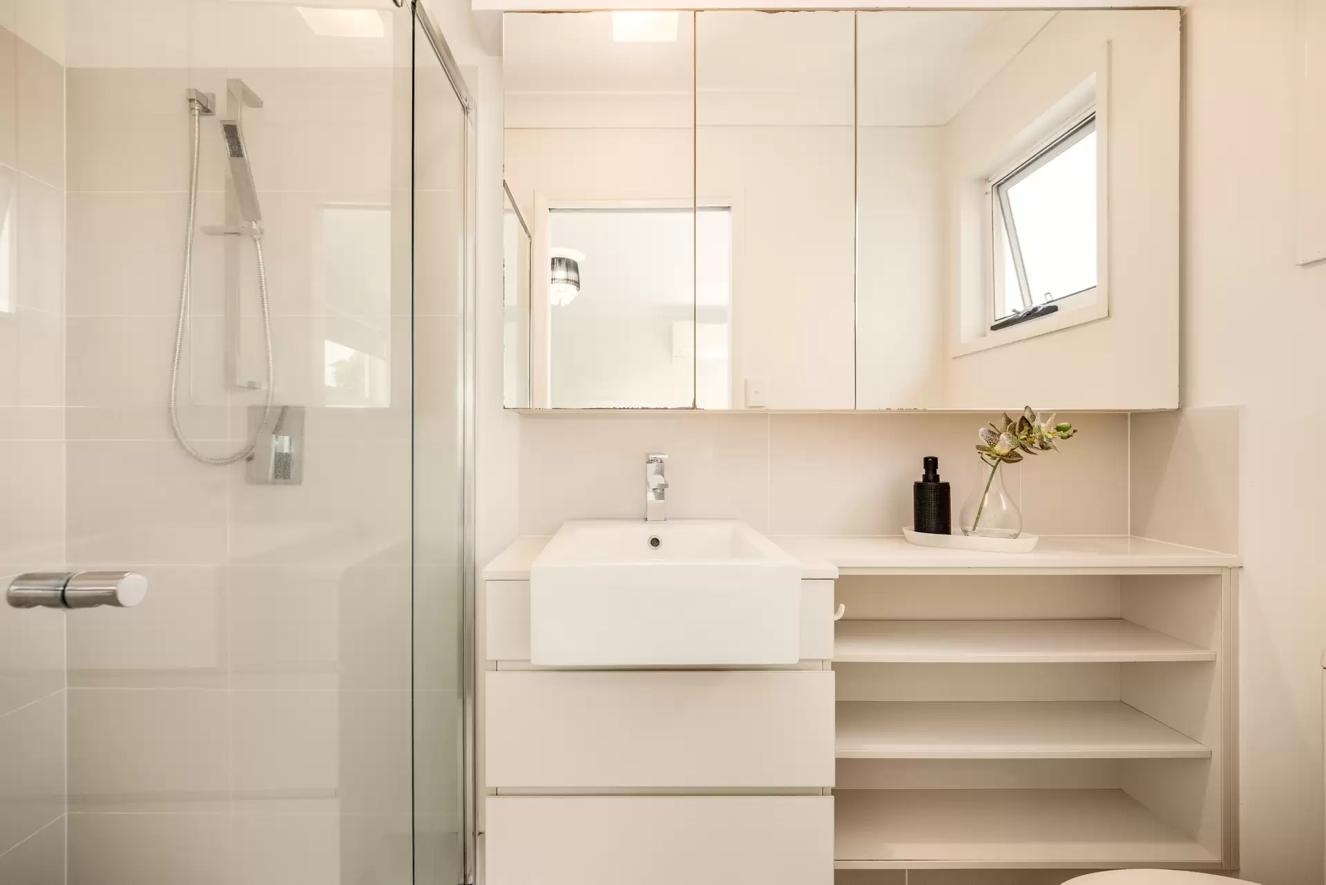 2/16 Ormuz Street, Carina Heights Sold by Aurora Property - image 1